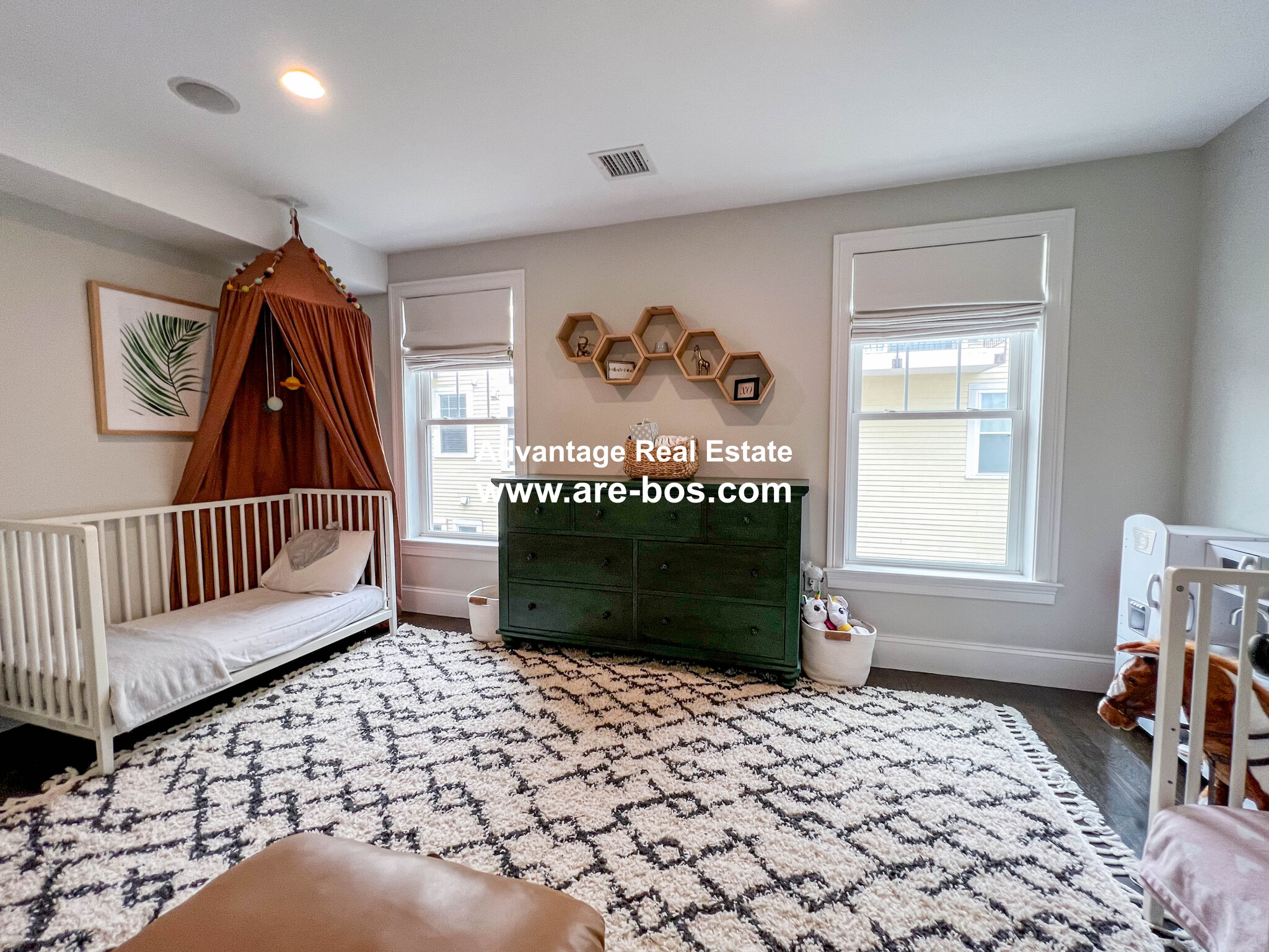77 Dresser St, South Boston
