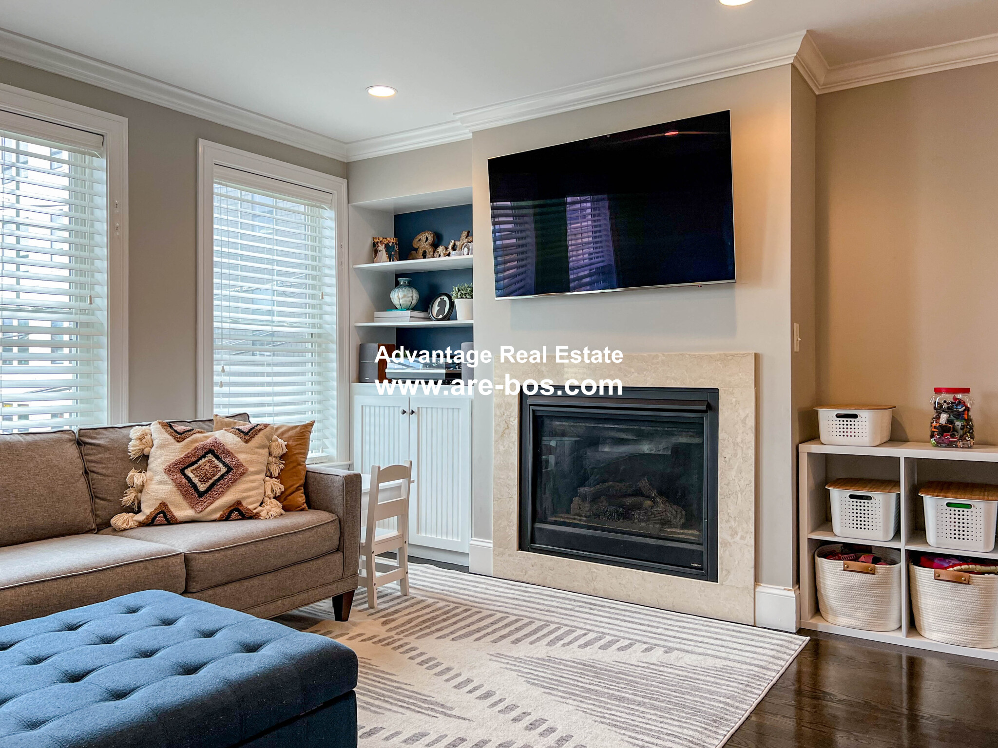 77 Dresser St, South Boston