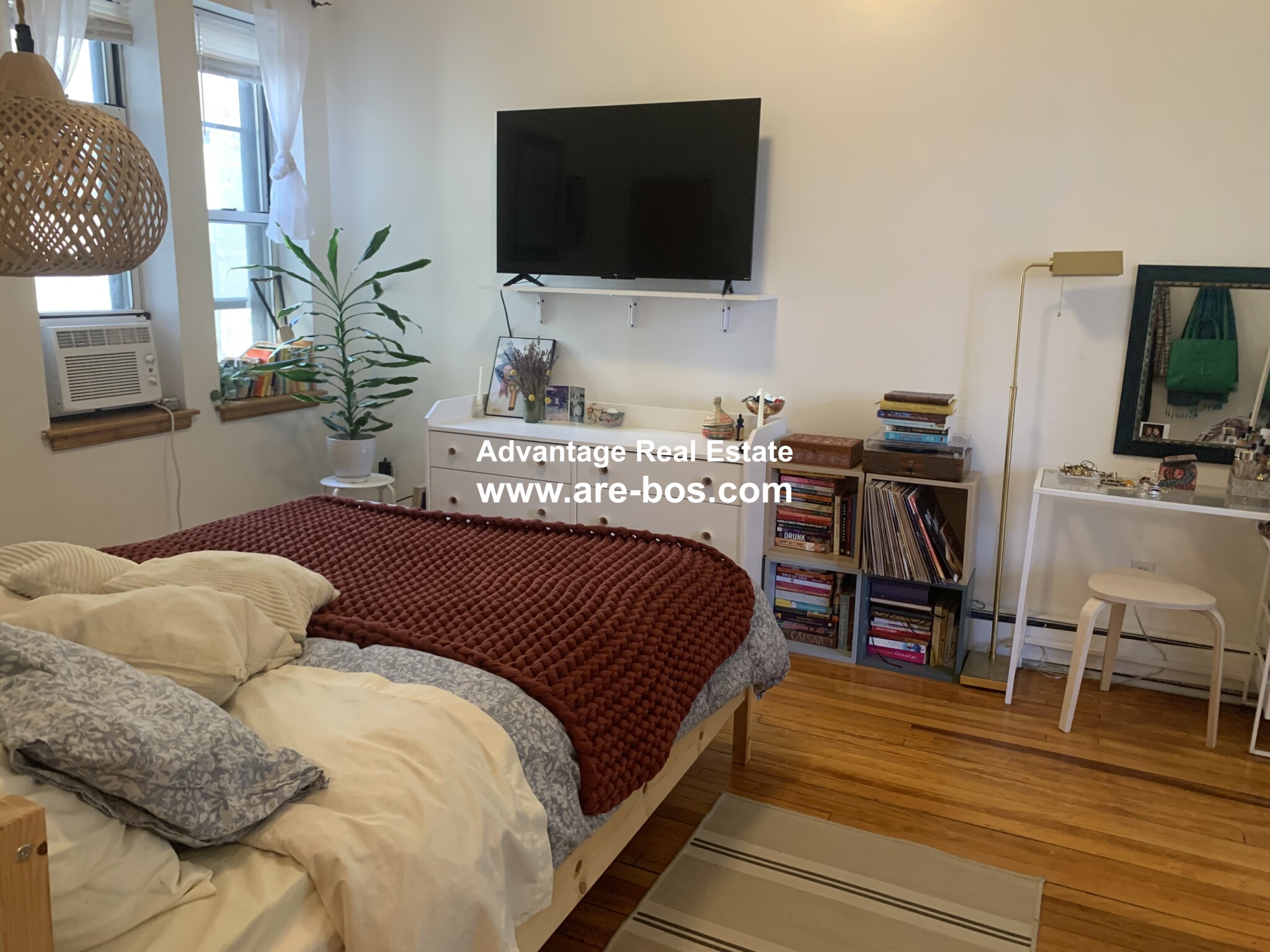 206 Chestnut Hill Ave, Brighton