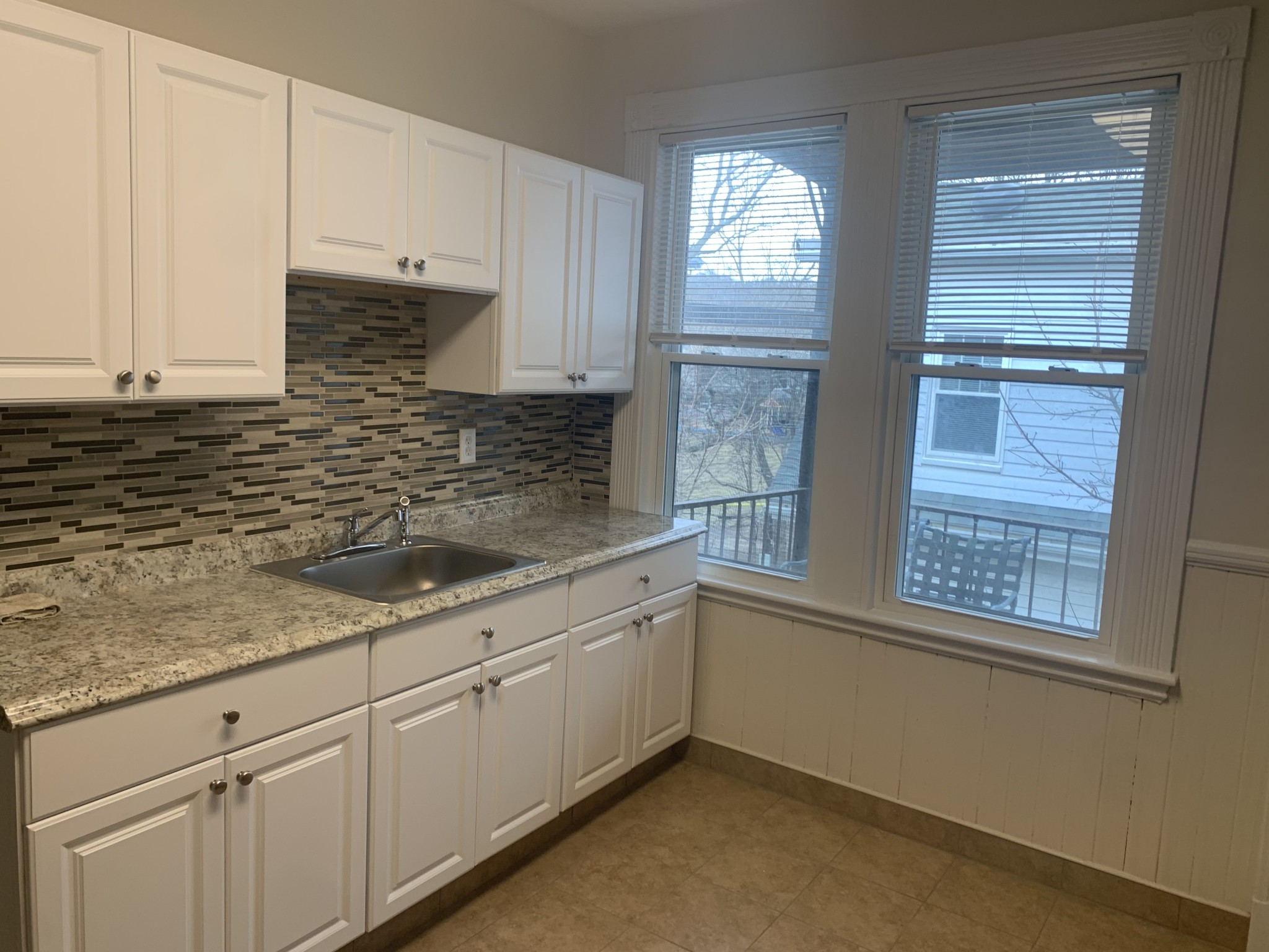 3 bed, 1 bath apartment for rent at 42 Brackett St Unit 4, Brighton