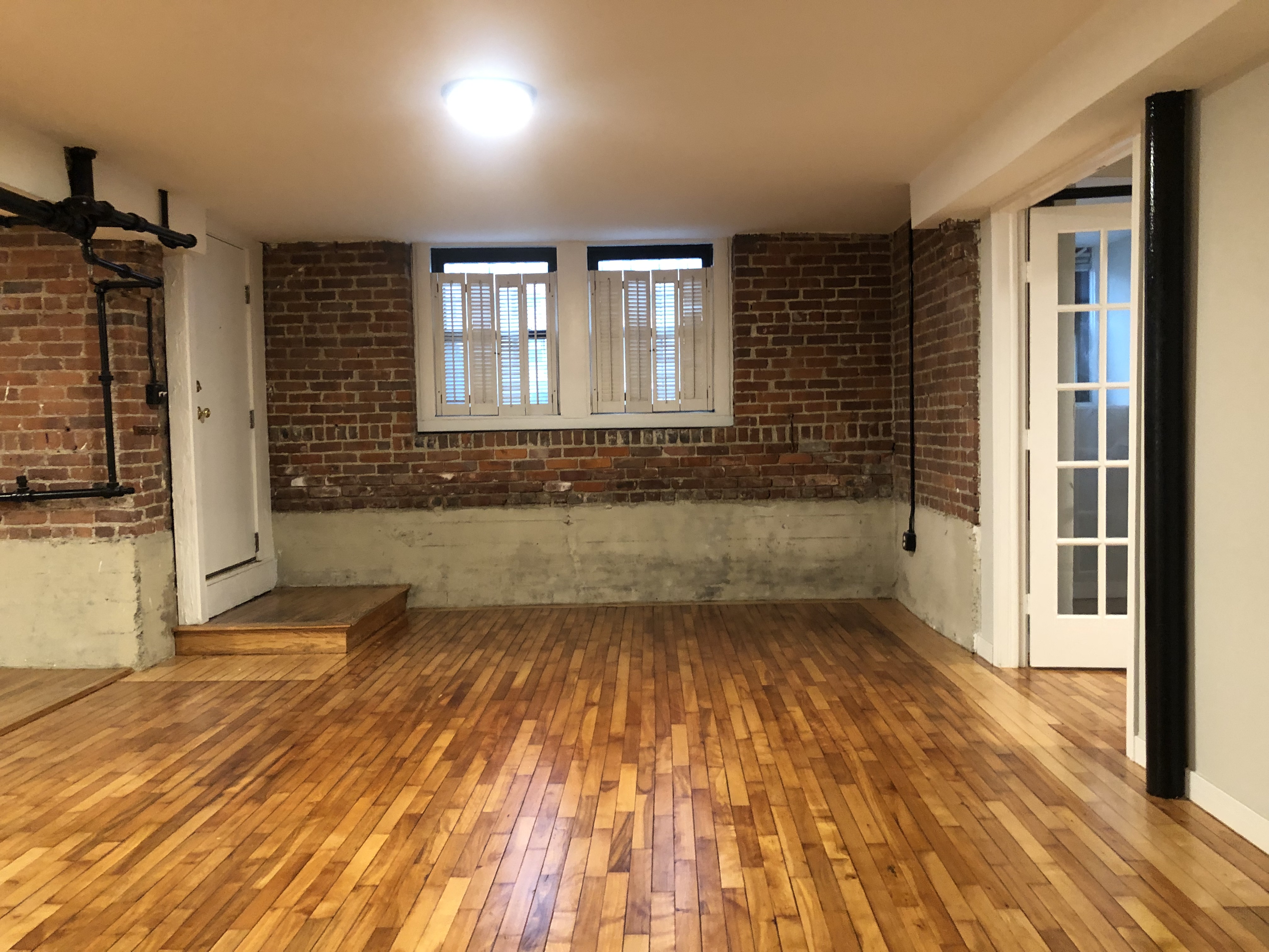 2 bed, 1 bath apartment for rent at 1400 Commonwealth Ave Unit 1, Allston — photo 8 of 21
