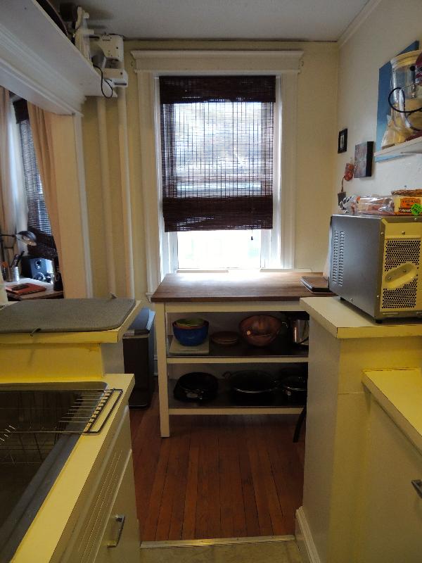 Studio bed, 1 bath apartment for rent at 114 Riverway Unit 10, Fenway — photo 4 of 5