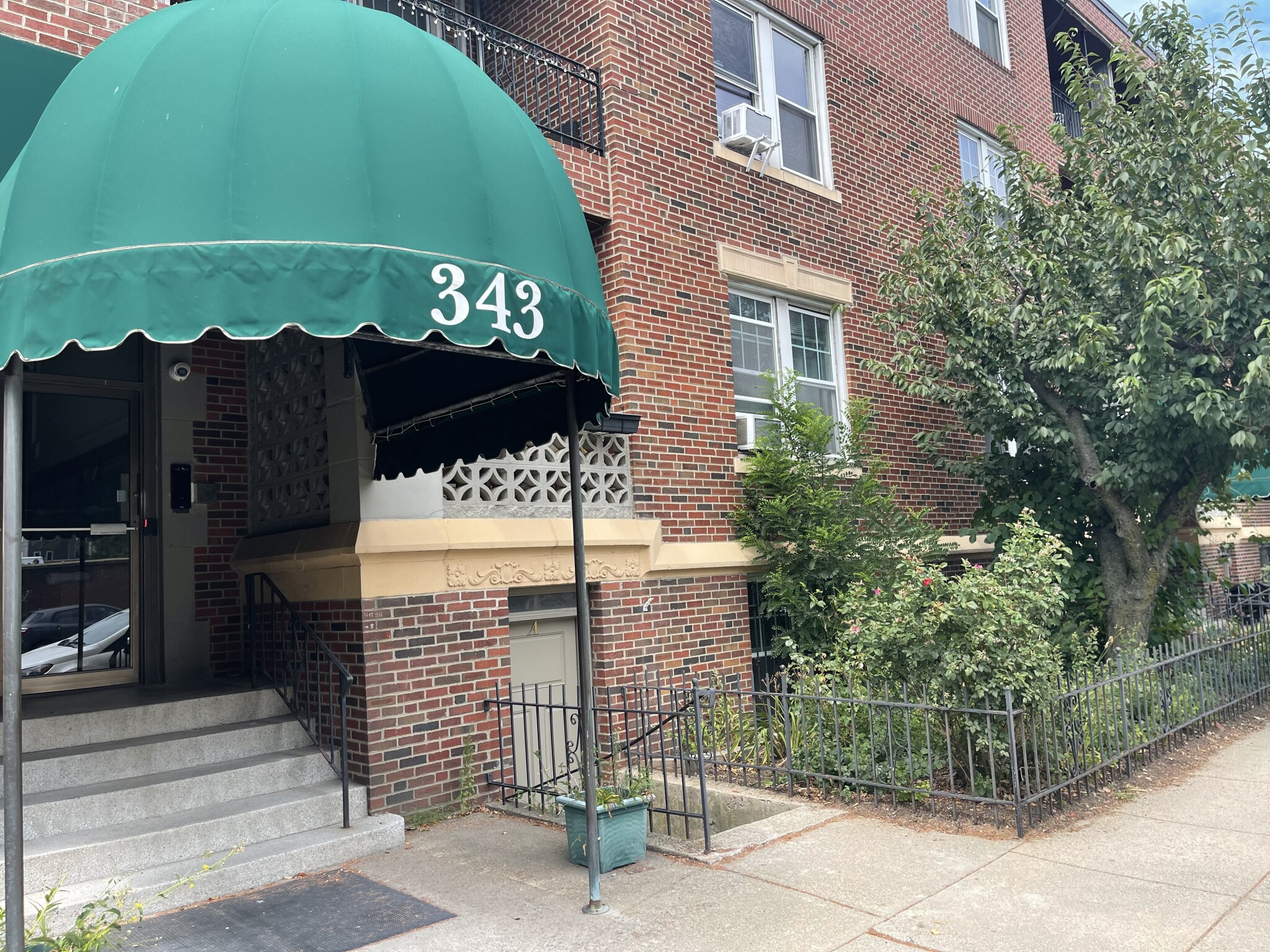 343 Huntington Ave, Jamaica Plain