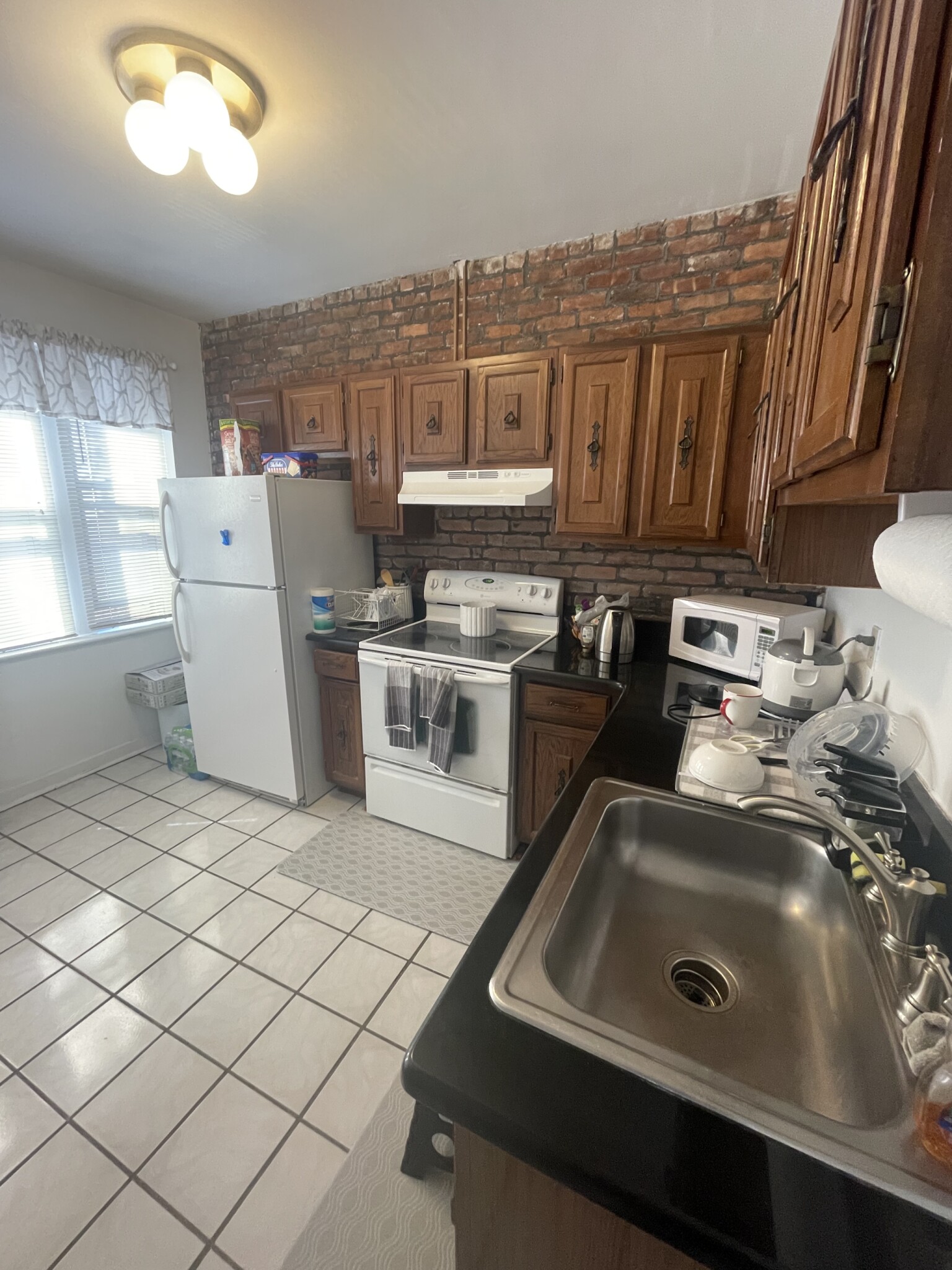 1404 Commonwealth Ave, Brighton