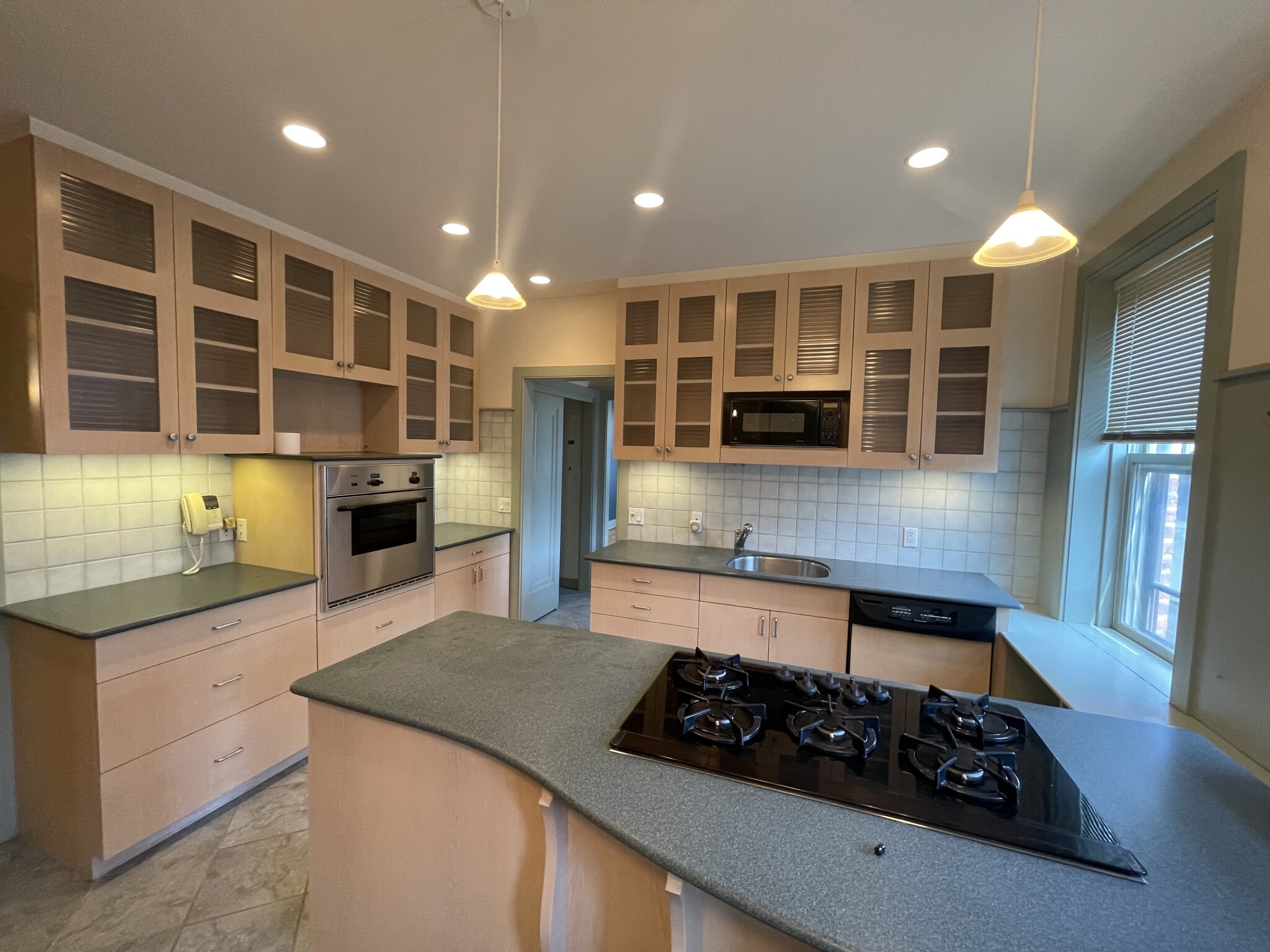 439 Washington St, Brookline Hills