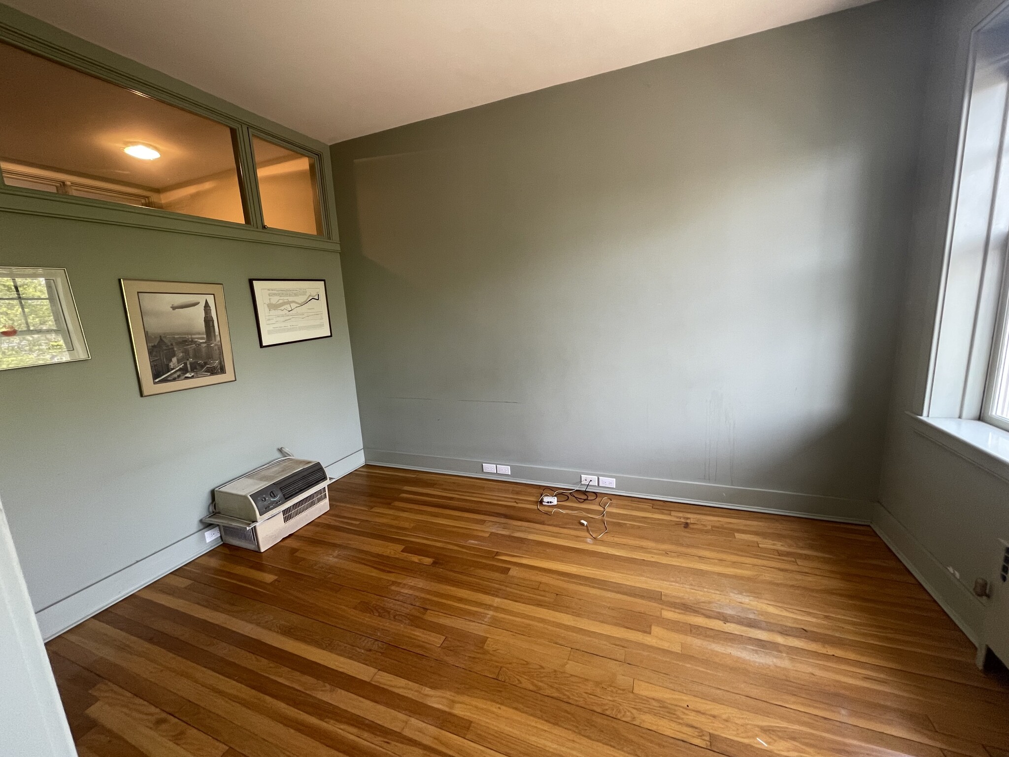 439 Washington St, Brookline Hills