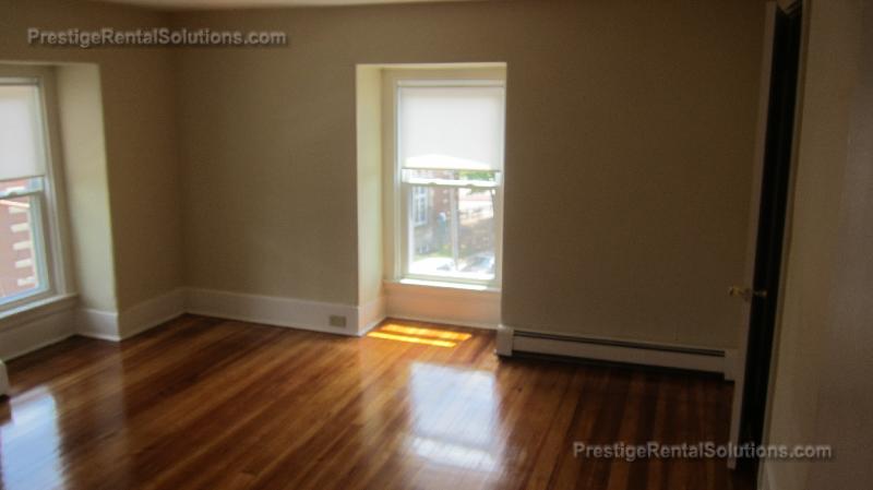 16 Central Ave, Hyde Park