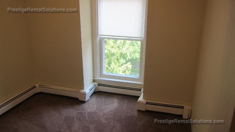 16 Central Ave, Hyde Park