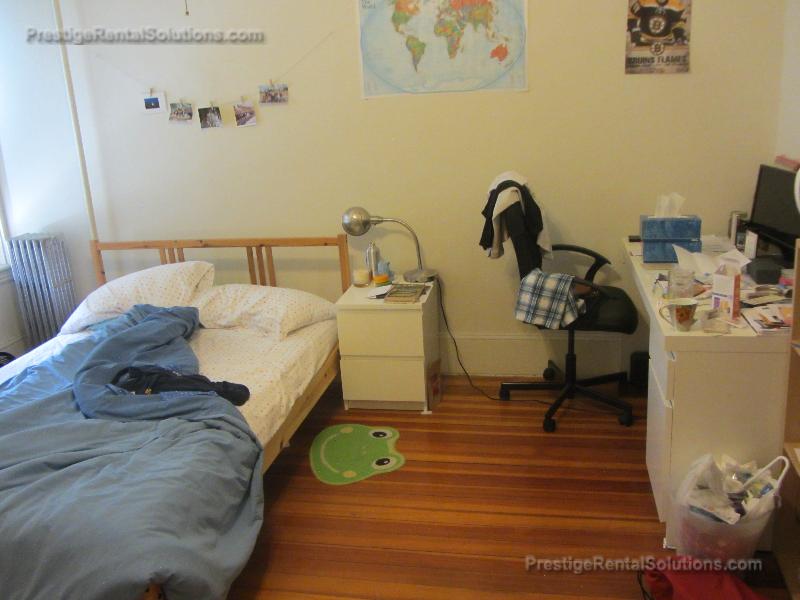 1589 Beacon St, Washington Square