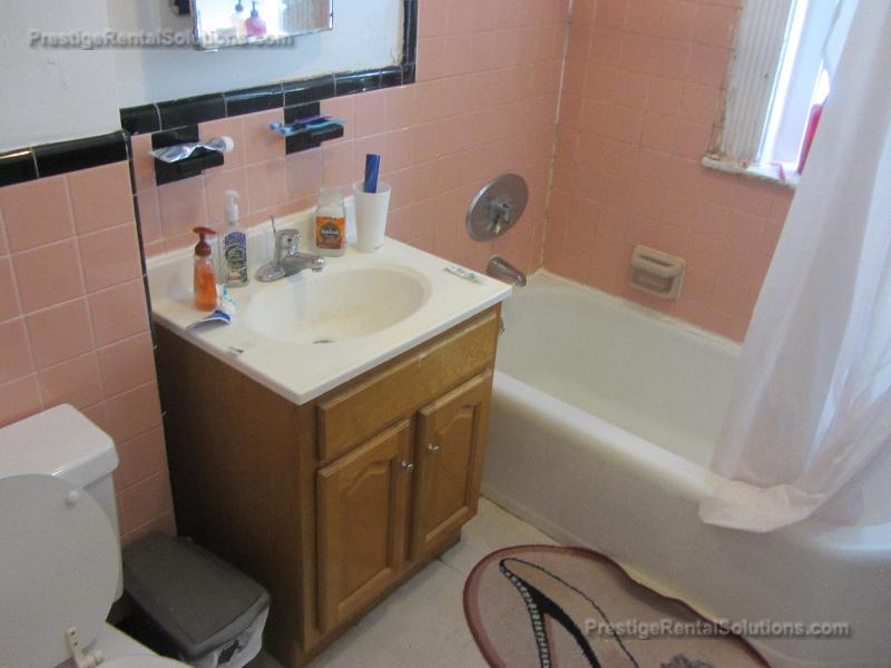 1589 Beacon St, Washington Square