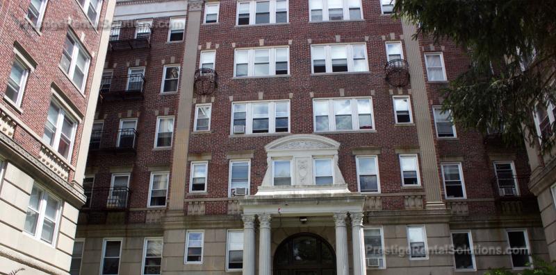 1810 Commonwealth Ave, Brighton