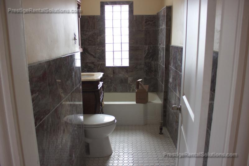 120 Gladstone St, East Boston