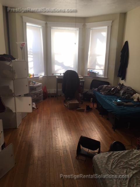 11 Royce Rd, Allston