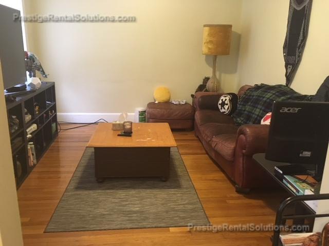 14 Russell St, North Quincy