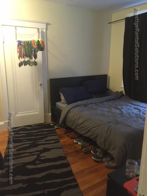 14 Russell St, North Quincy