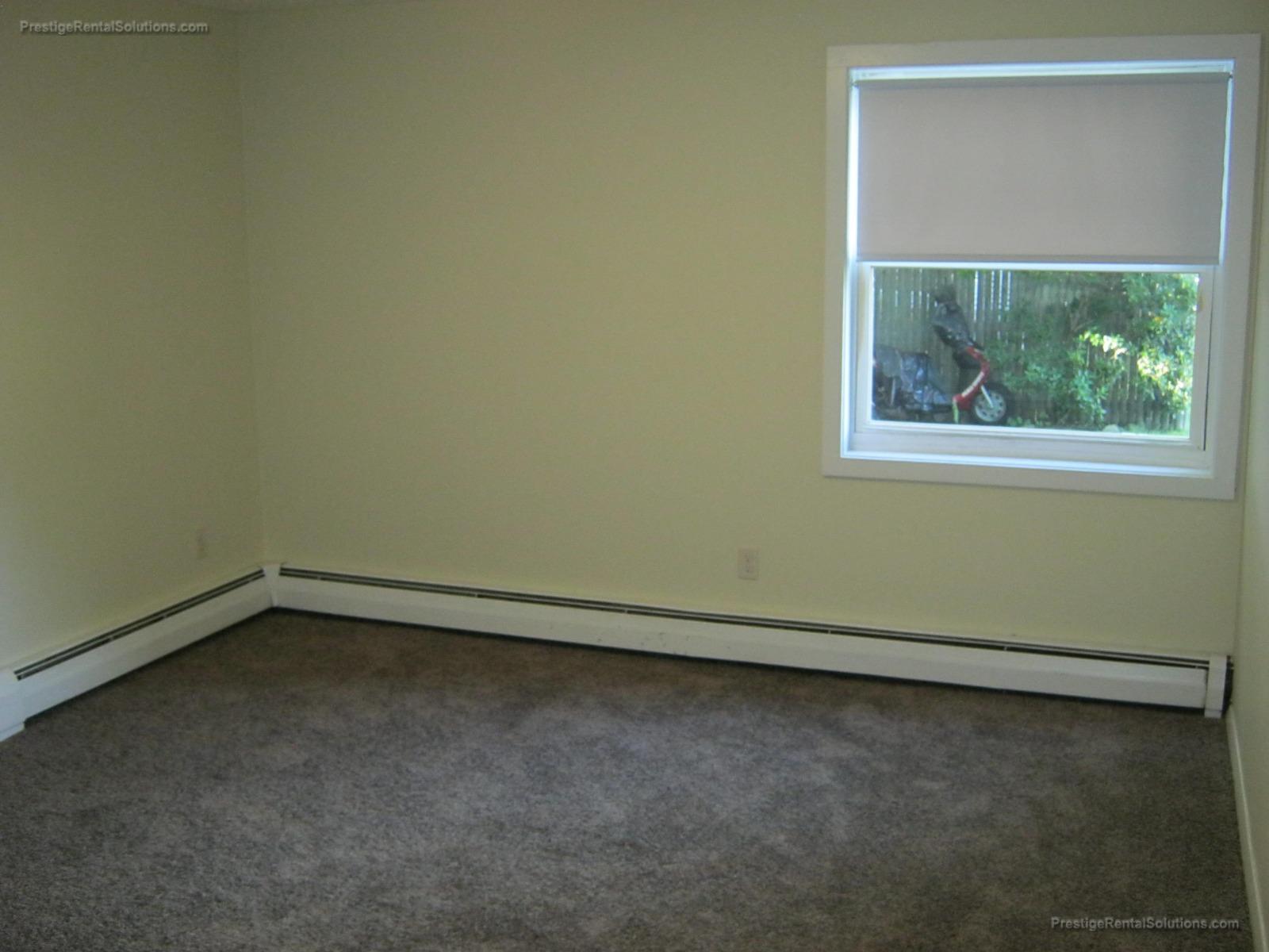 70 Barrows St, Fall River