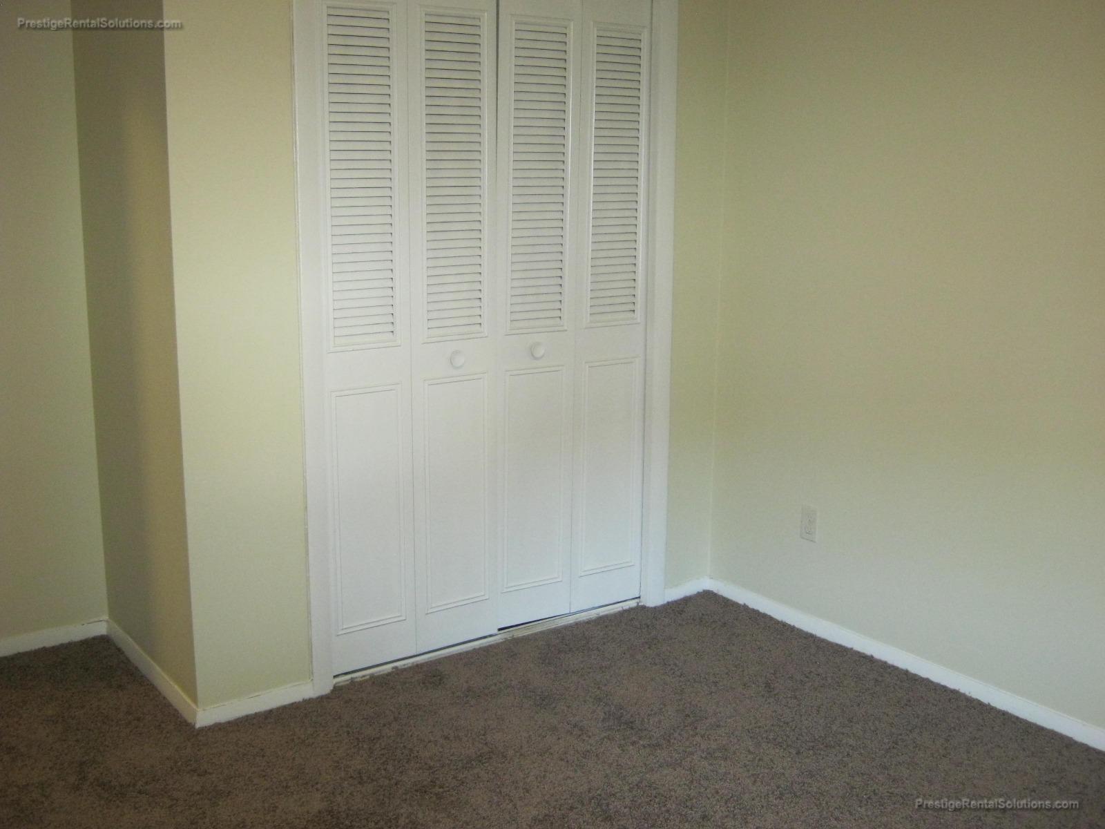 70 Barrows St, Fall River