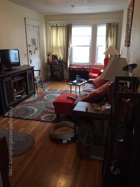 25 Lourdes Ave, Jamaica Plain