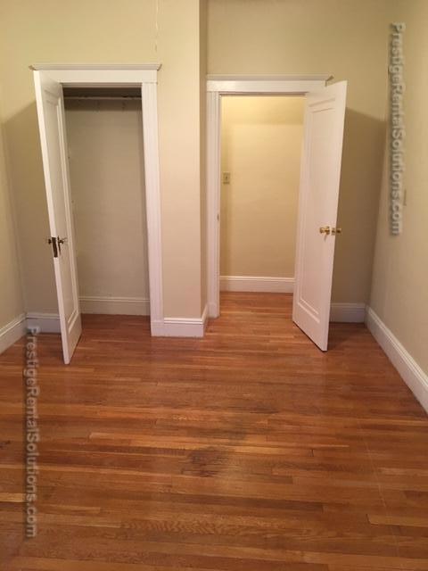 1140 River St, Hyde Park