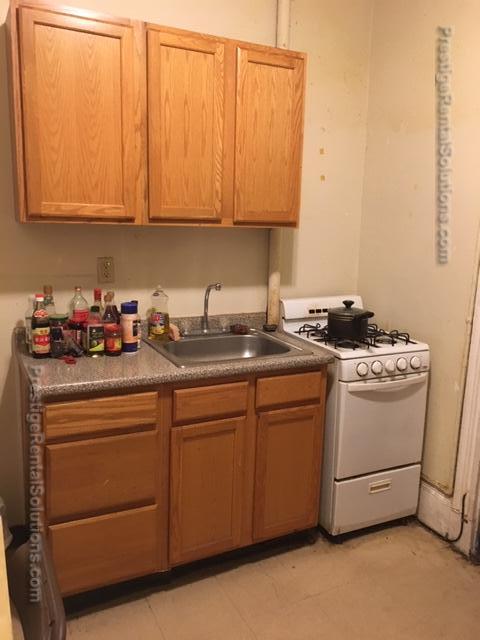 11 Royce Rd, Allston