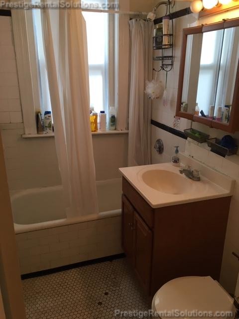 47 Linden St, Allston