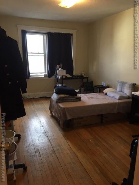 47 Linden St, Allston