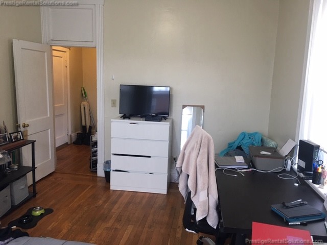 31 Gardner St, Allston