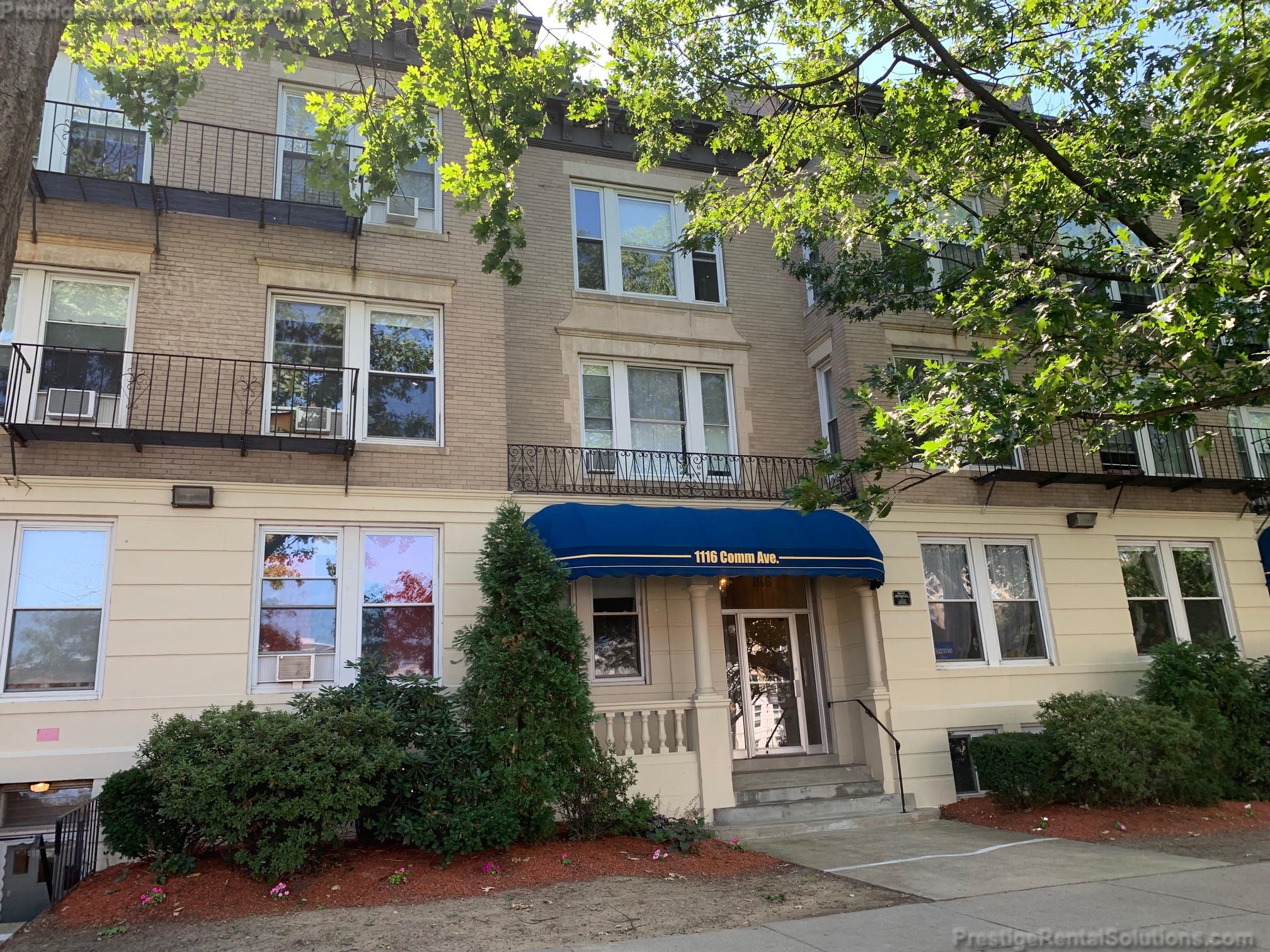 1116 Commonwealth Ave, Allston