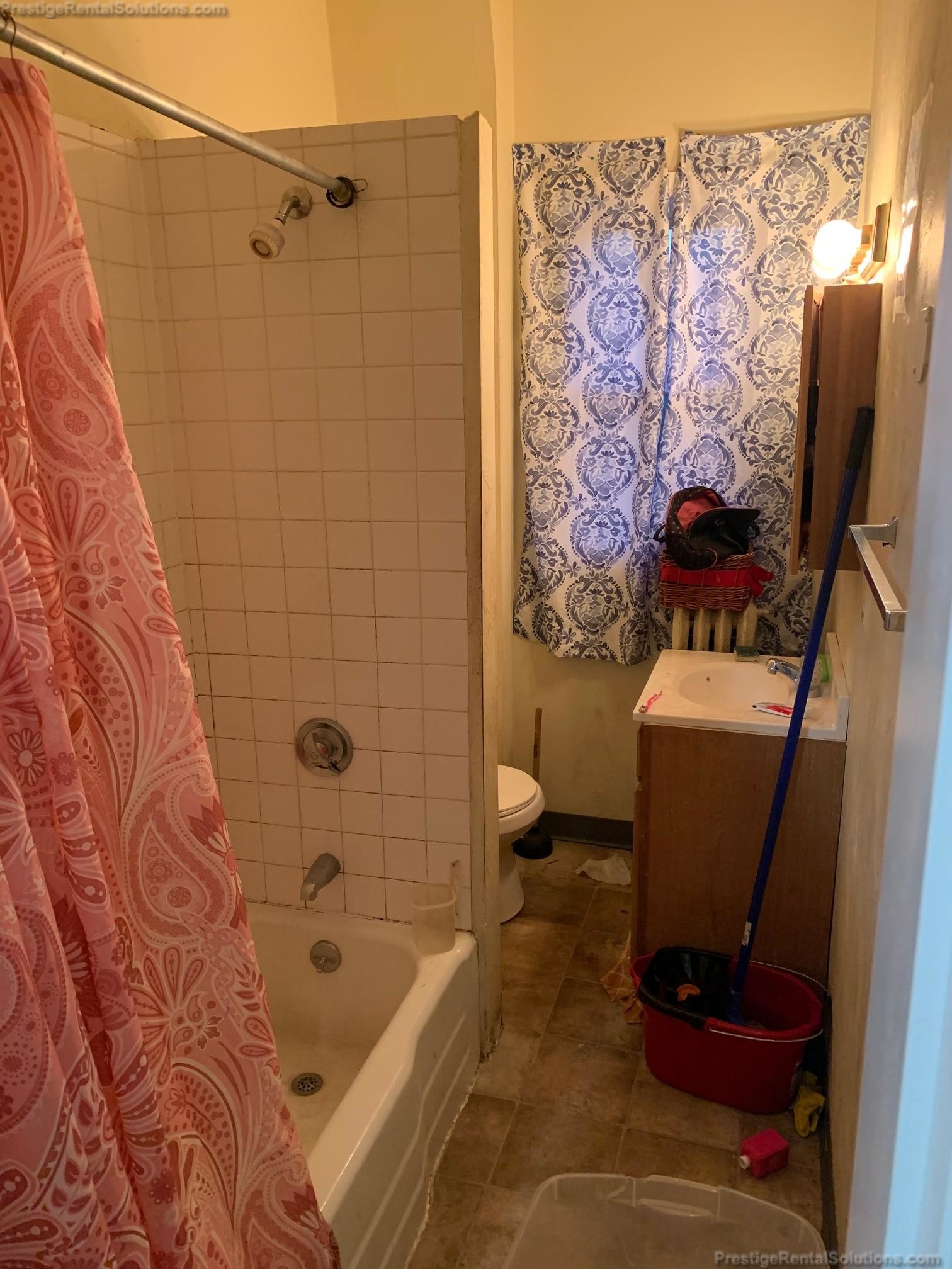 1144 River St, Hyde Park