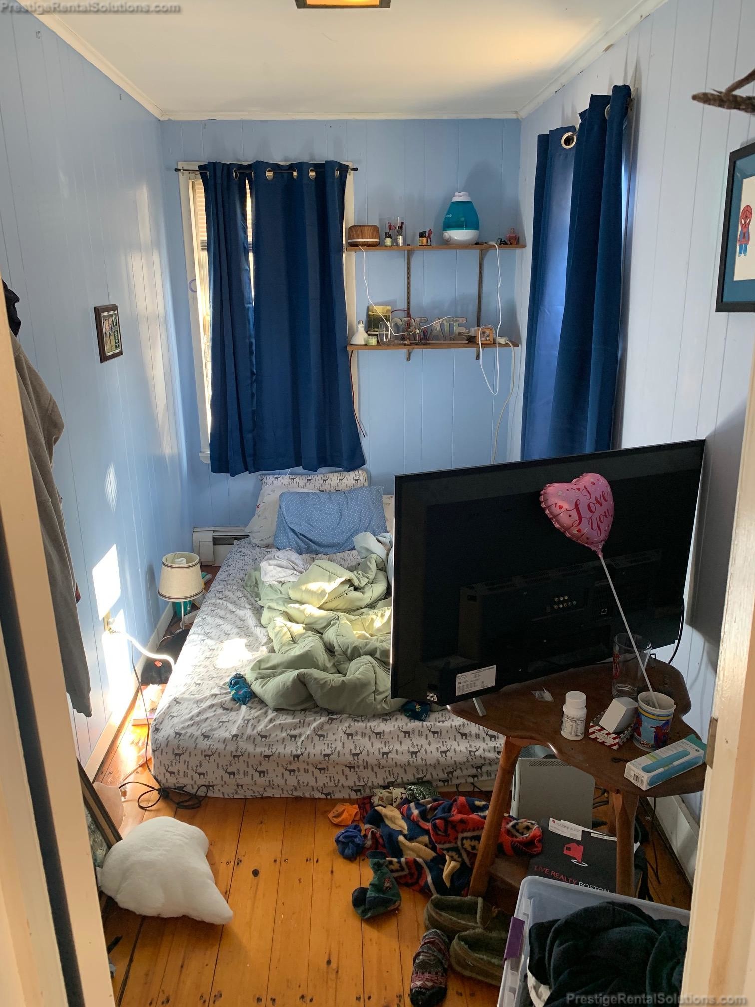 4 bed, 1.5 bath apartment for rent at 8 Walk Hill St Unit 1, Jamaica Plain — photo 8 of 20