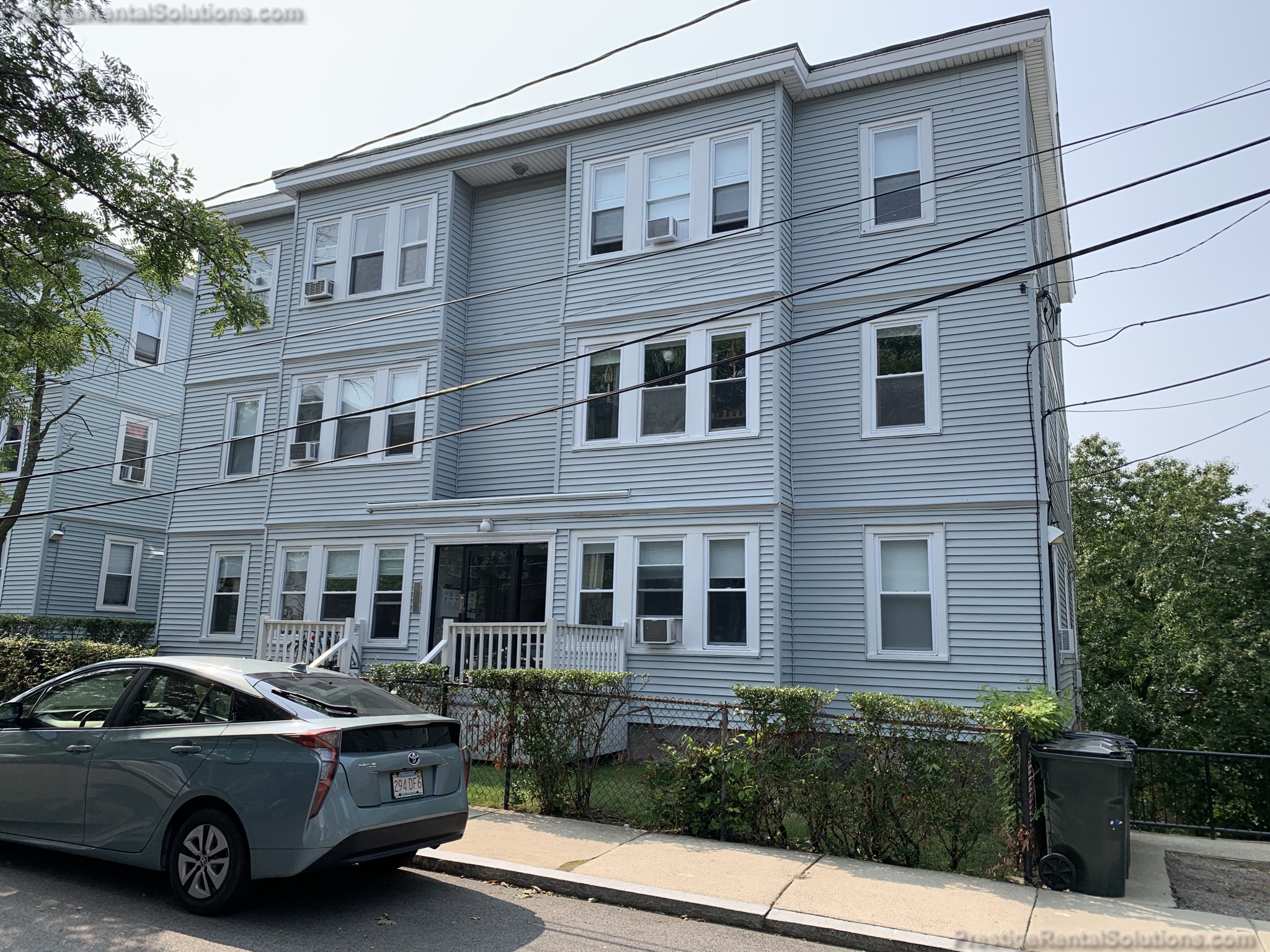 29 Lourdes Ave, Jamaica Plain