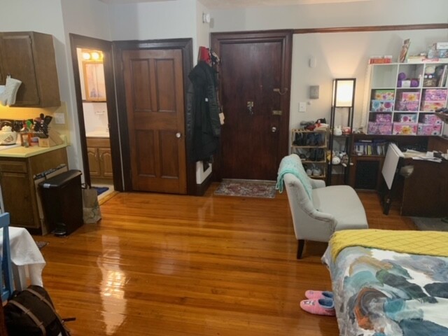 Studio bed, 1 bath apartment for rent at 1675 Chestnut Hill Ave Unit 4, Brighton — photo 2 of 12