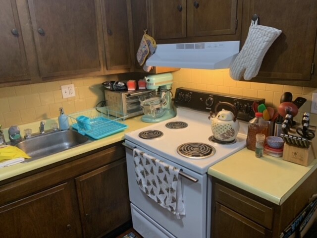 Studio bed, 1 bath apartment for rent at 1675 Chestnut Hill Ave Unit 4, Brighton — photo 8 of 12