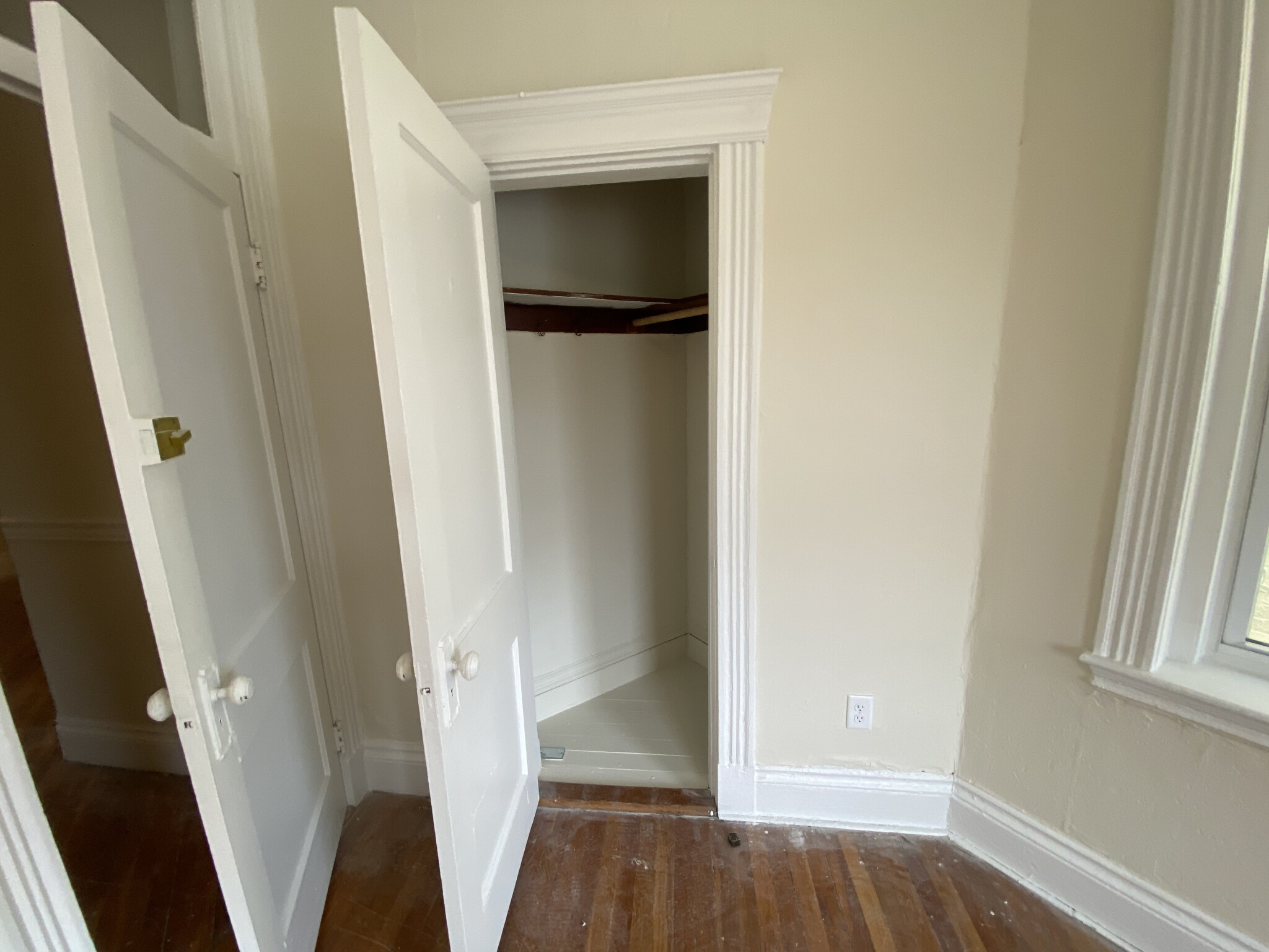 1350 Commonwealth Ave, Allston