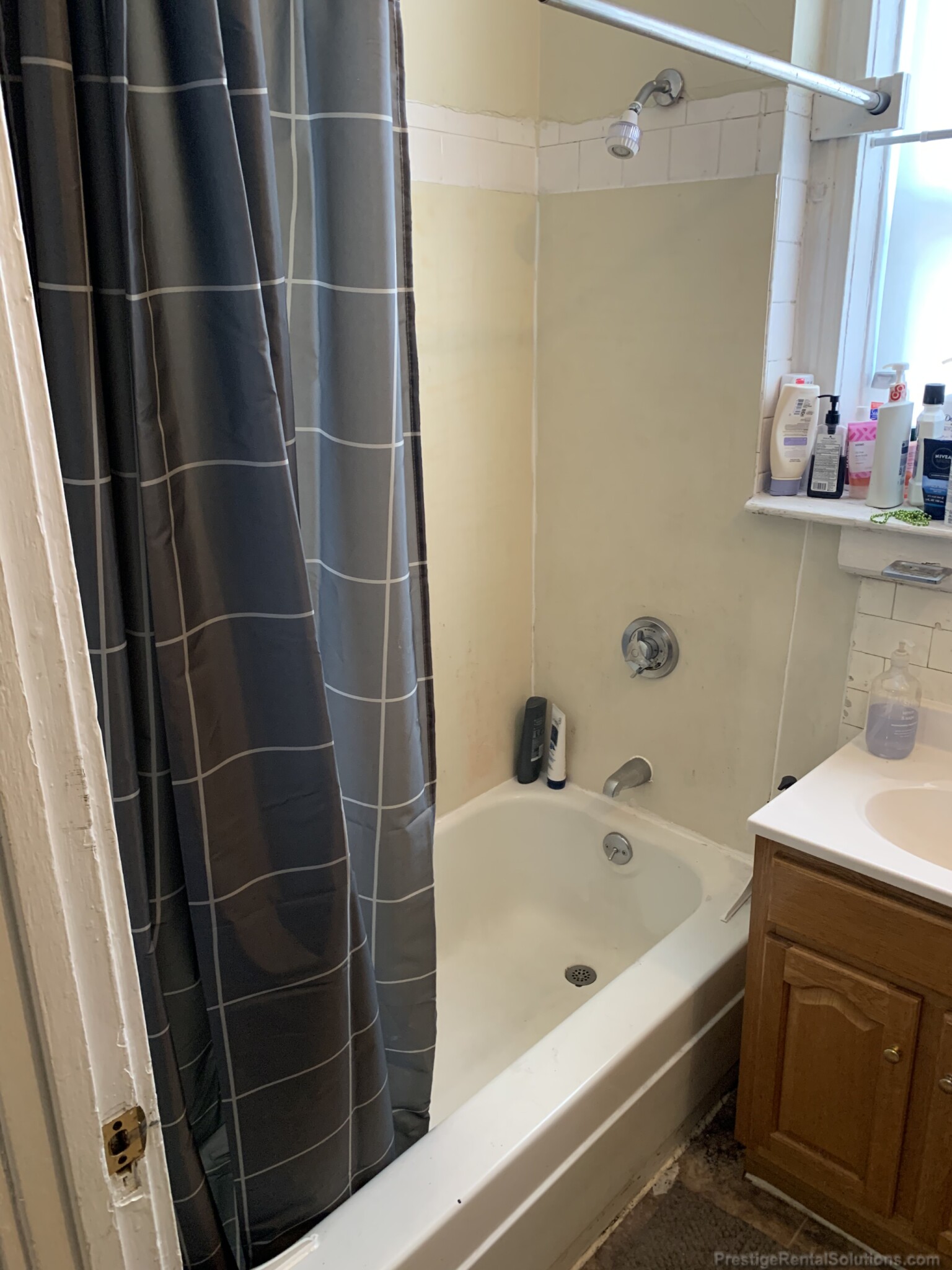 15 Quint Ave, Allston