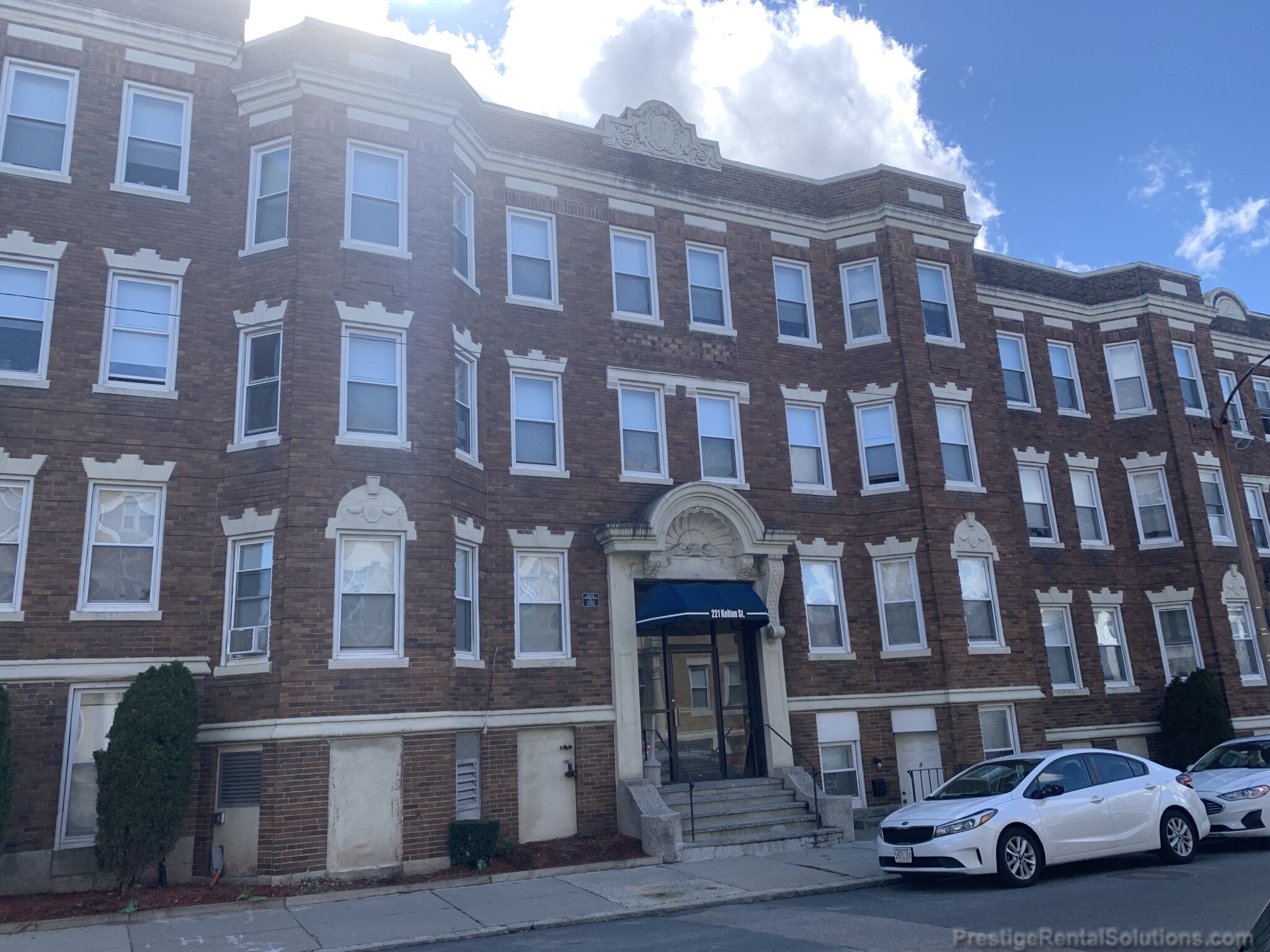 221 Kelton St, Allston