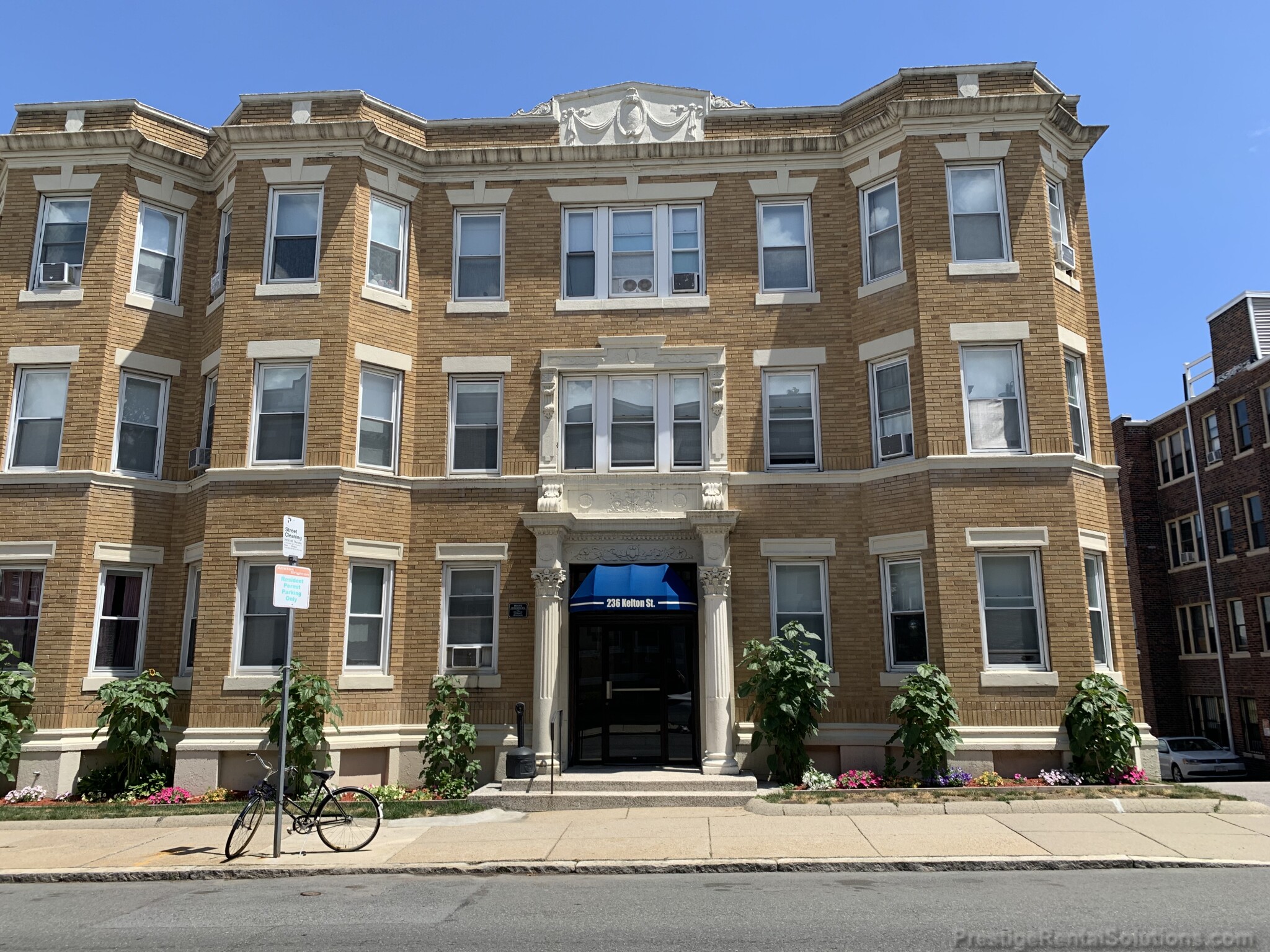 236 Kelton St, Allston