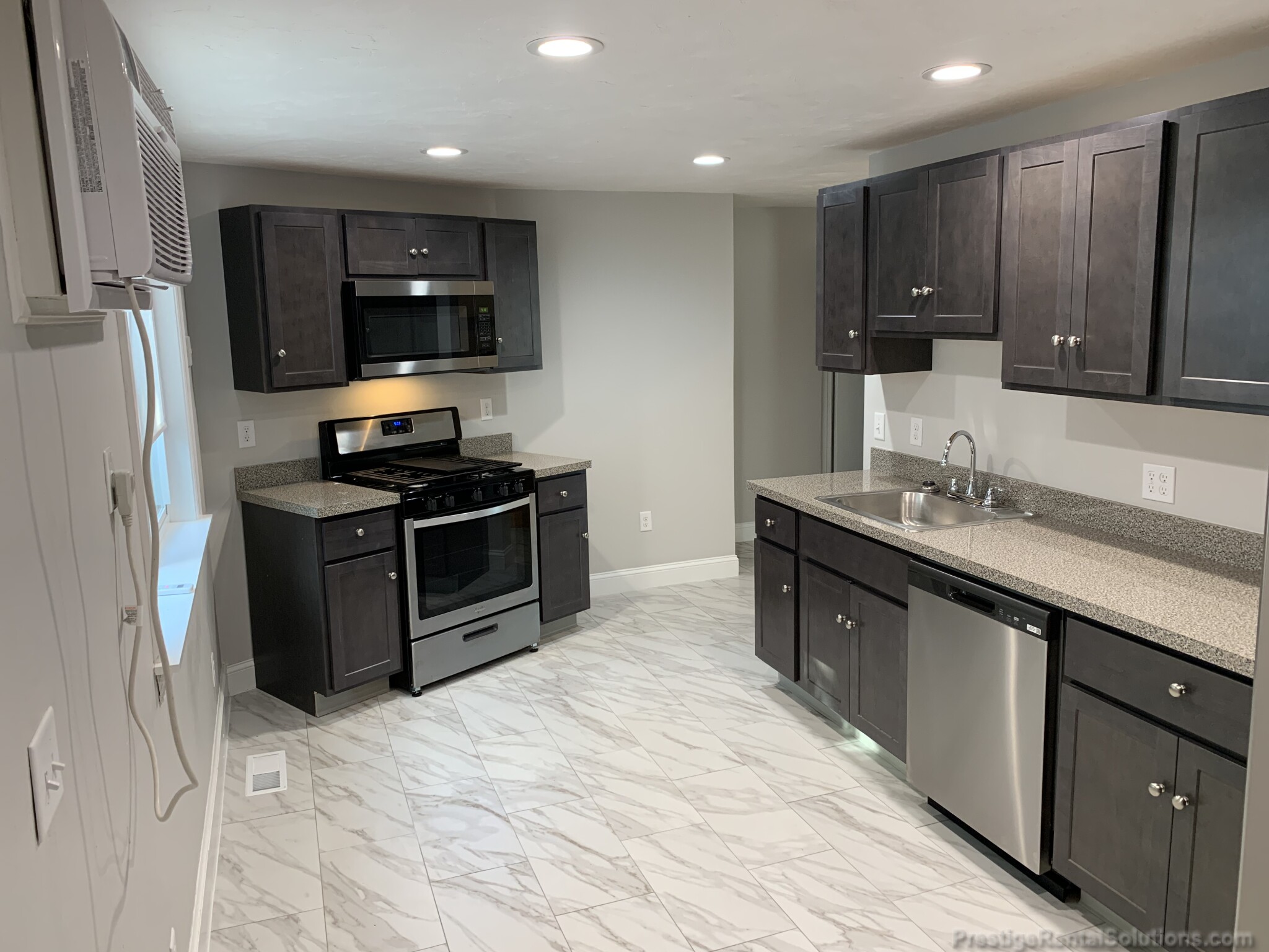 21 Linden St, Allston