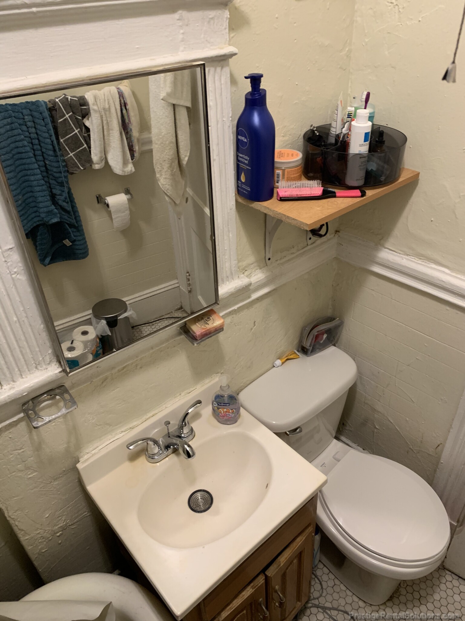 11 Royce Rd, Allston