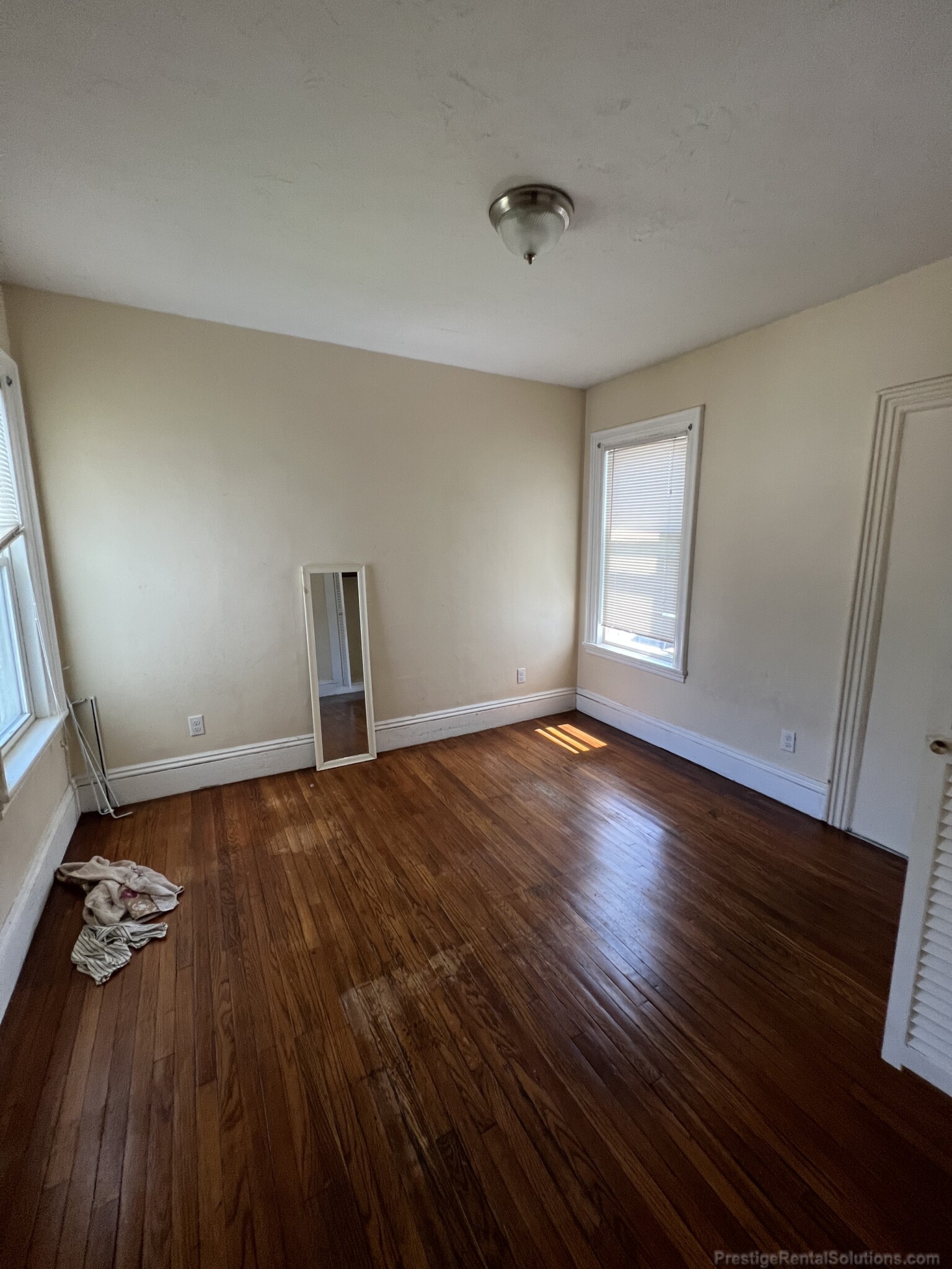 1122 River St, Hyde Park