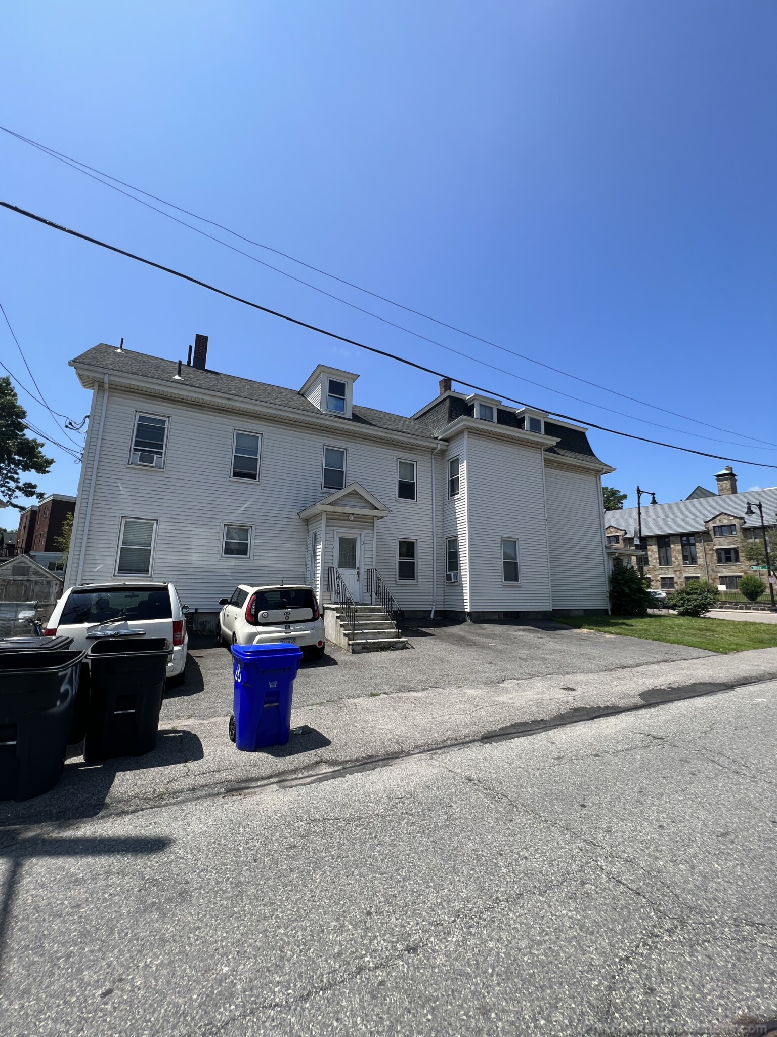 1122 River St, Hyde Park