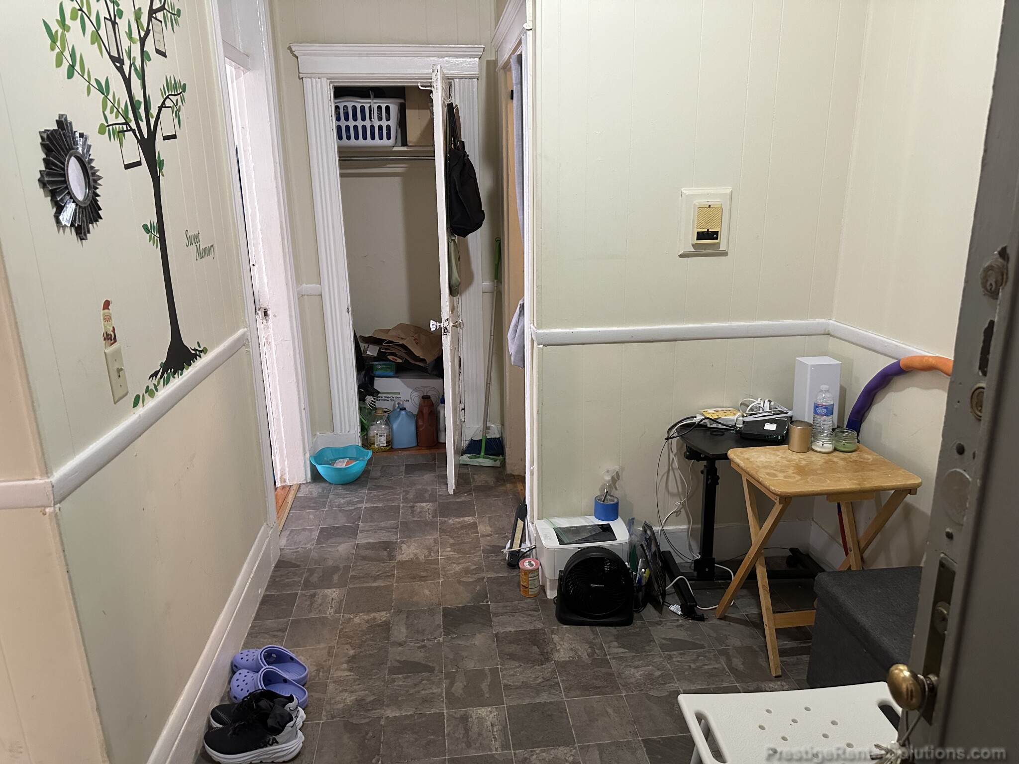 11 Royce Rd, Allston