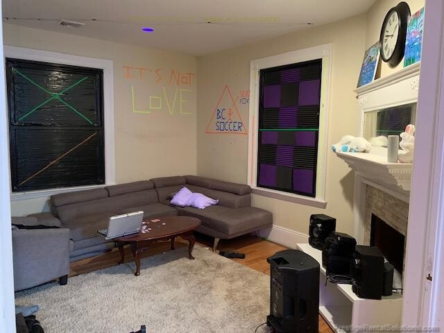 19 Braemore Rd, Brighton