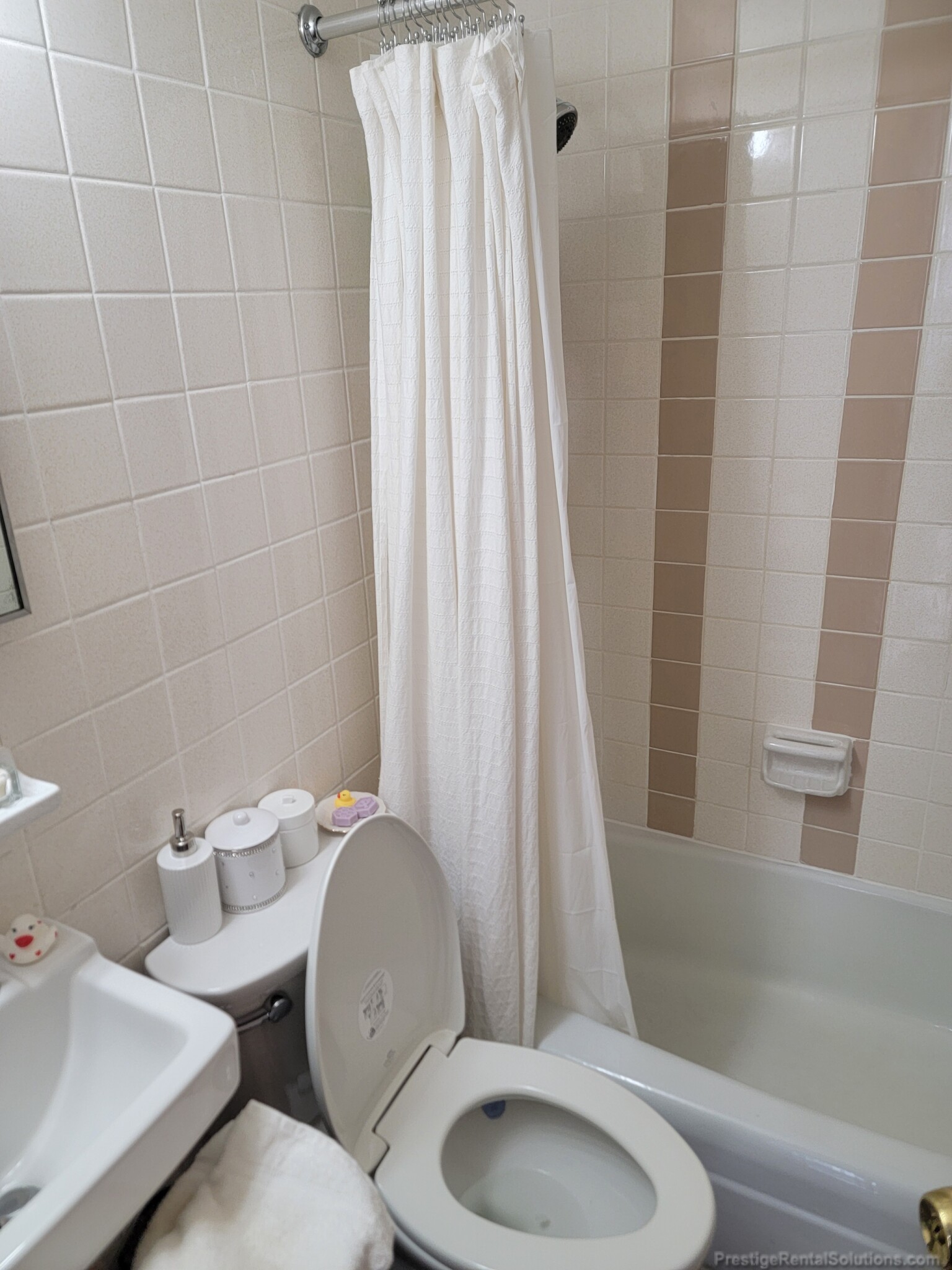 1315 Commonwealth Ave, Allston