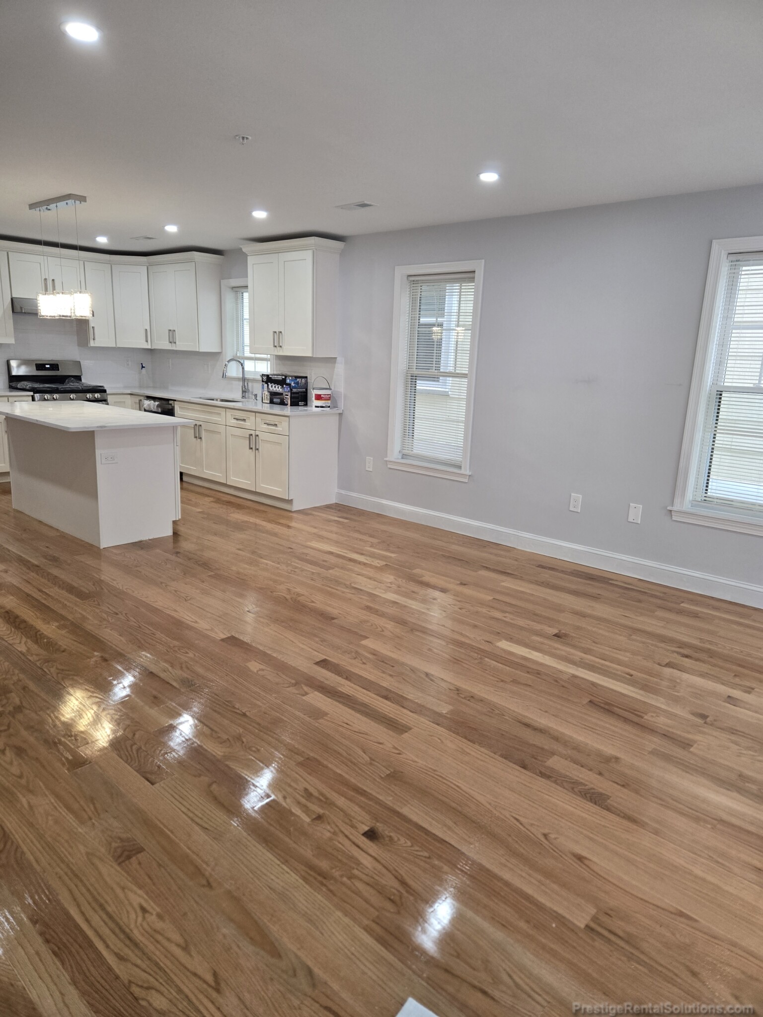 7 Woodville St, Roxbury