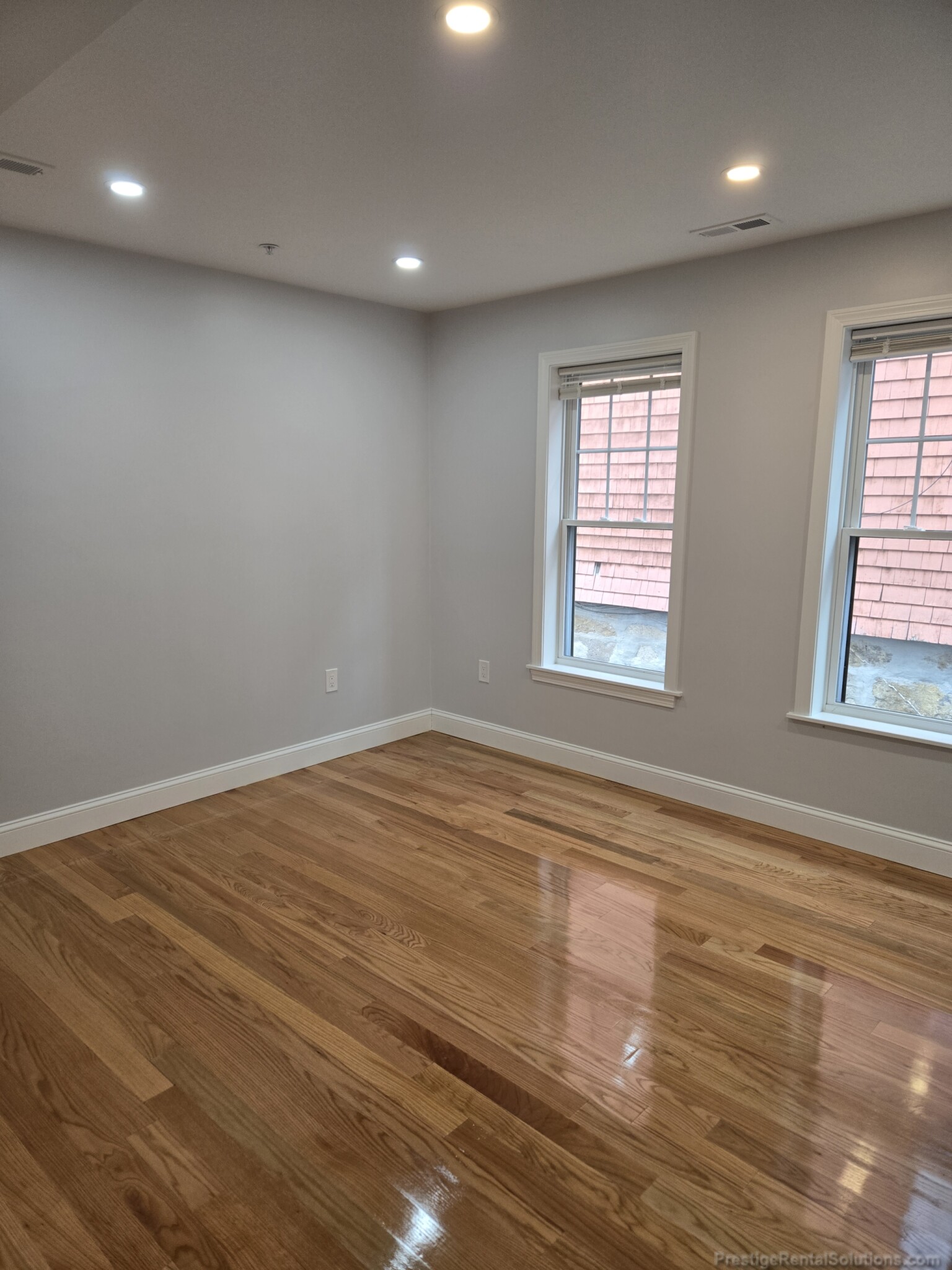 7 Woodville St, Roxbury