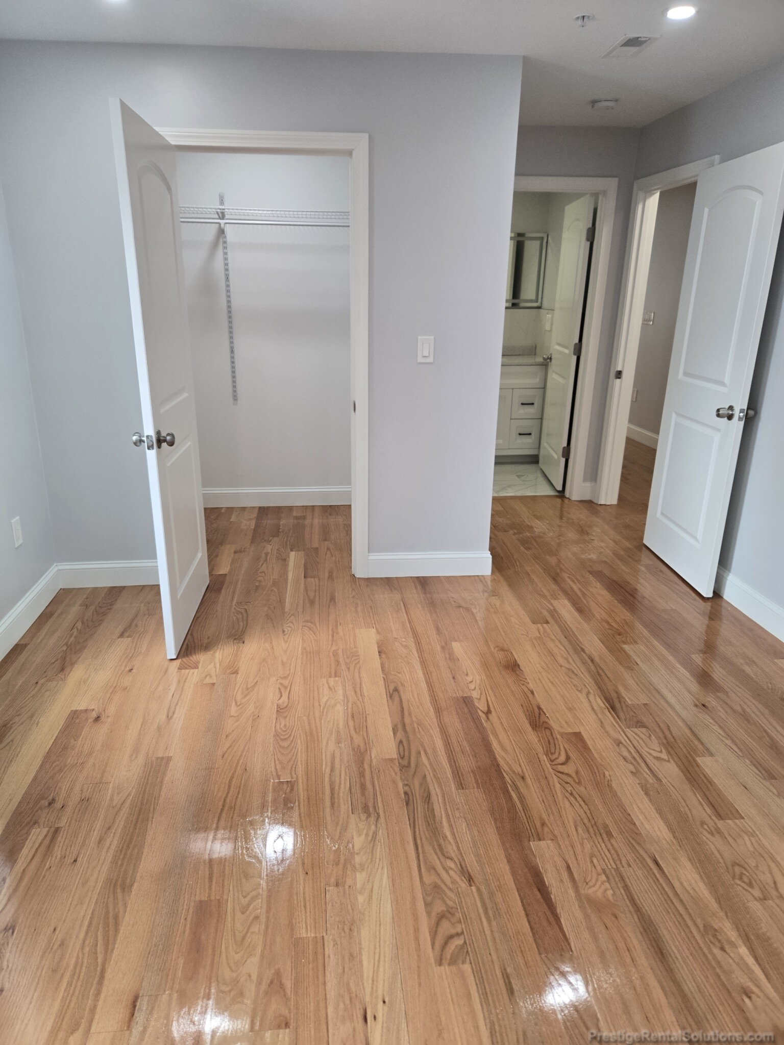 7 Woodville St, Roxbury