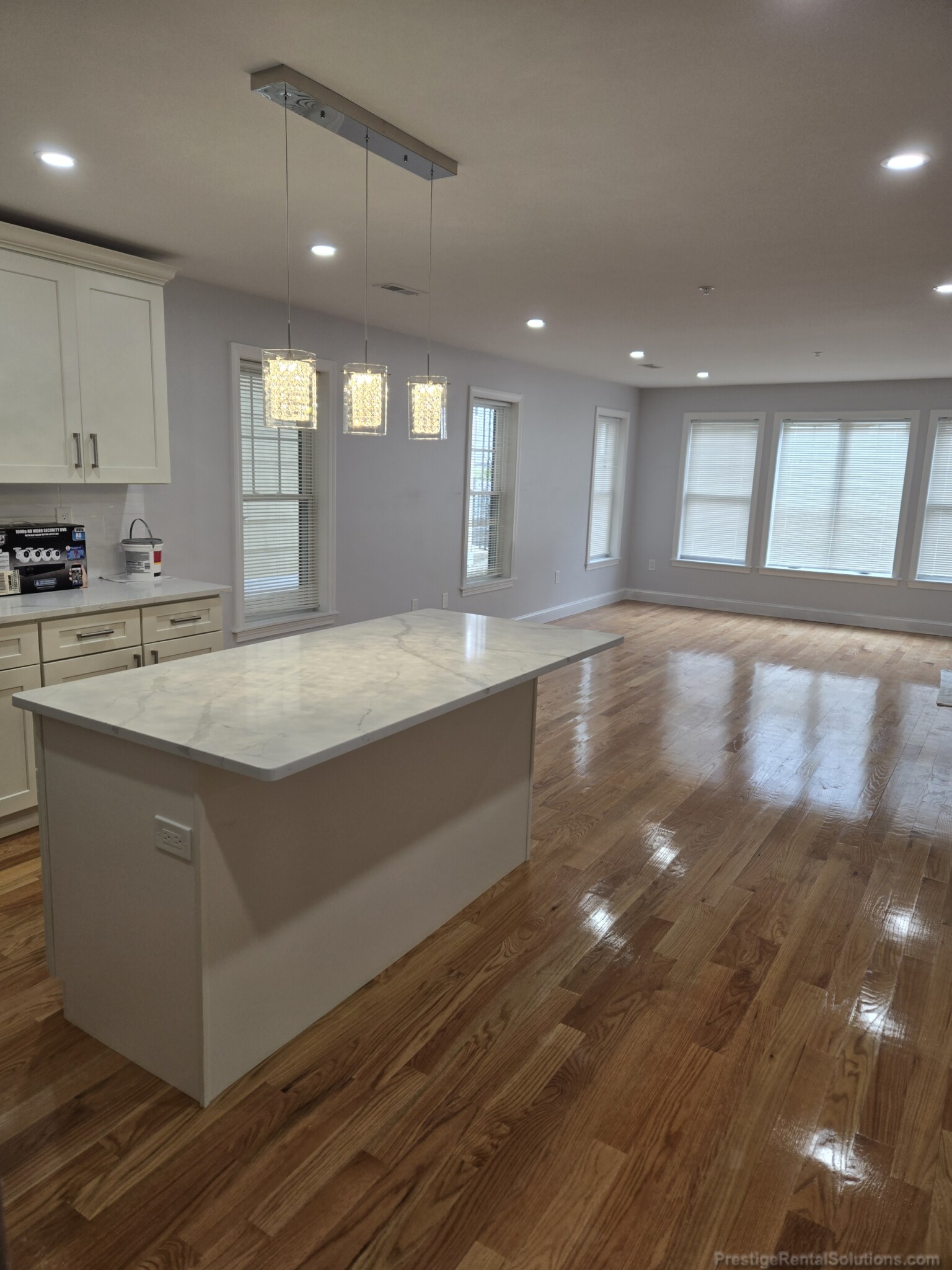 7 Woodville St, Roxbury