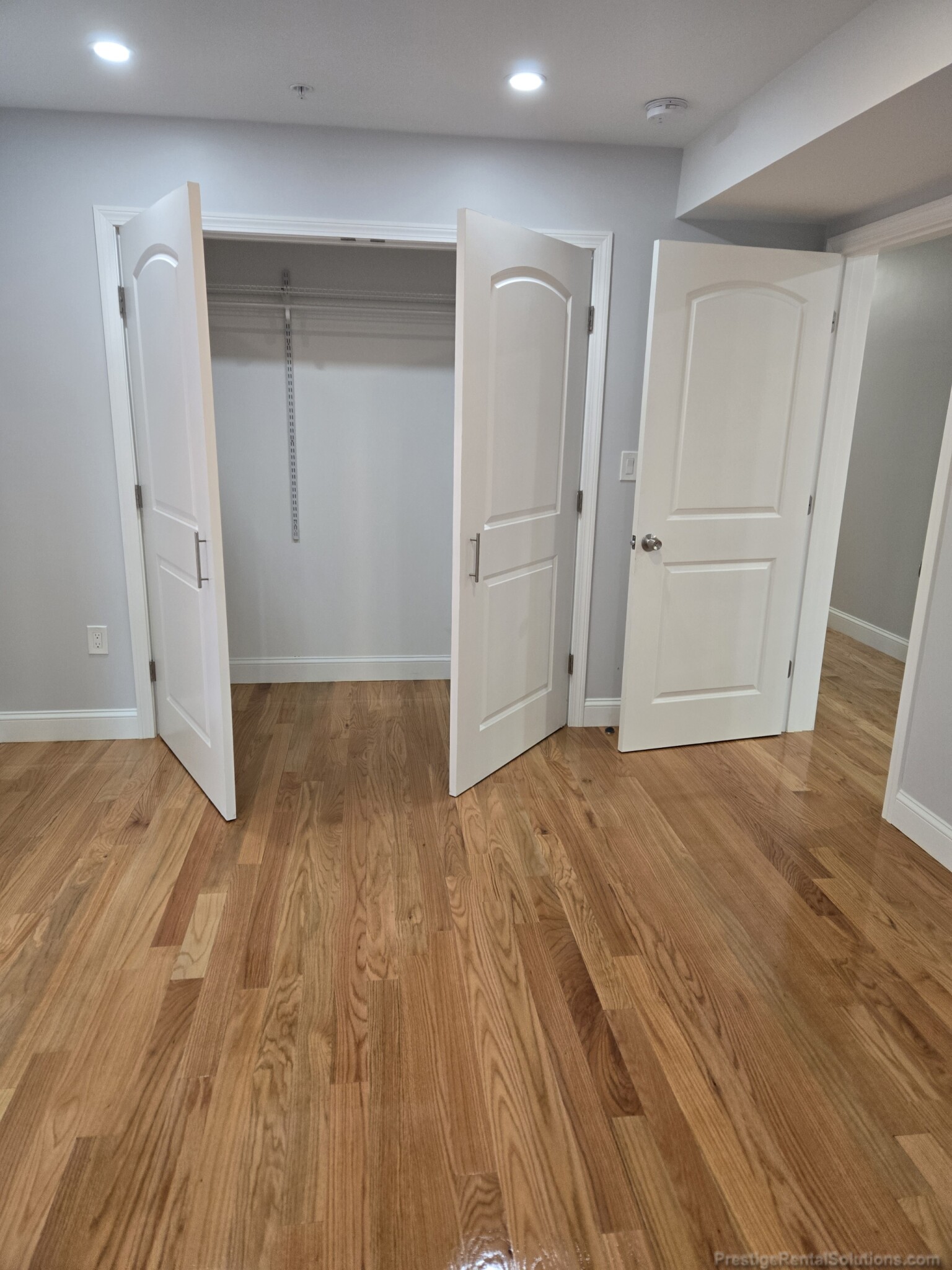 7 Woodville St, Roxbury