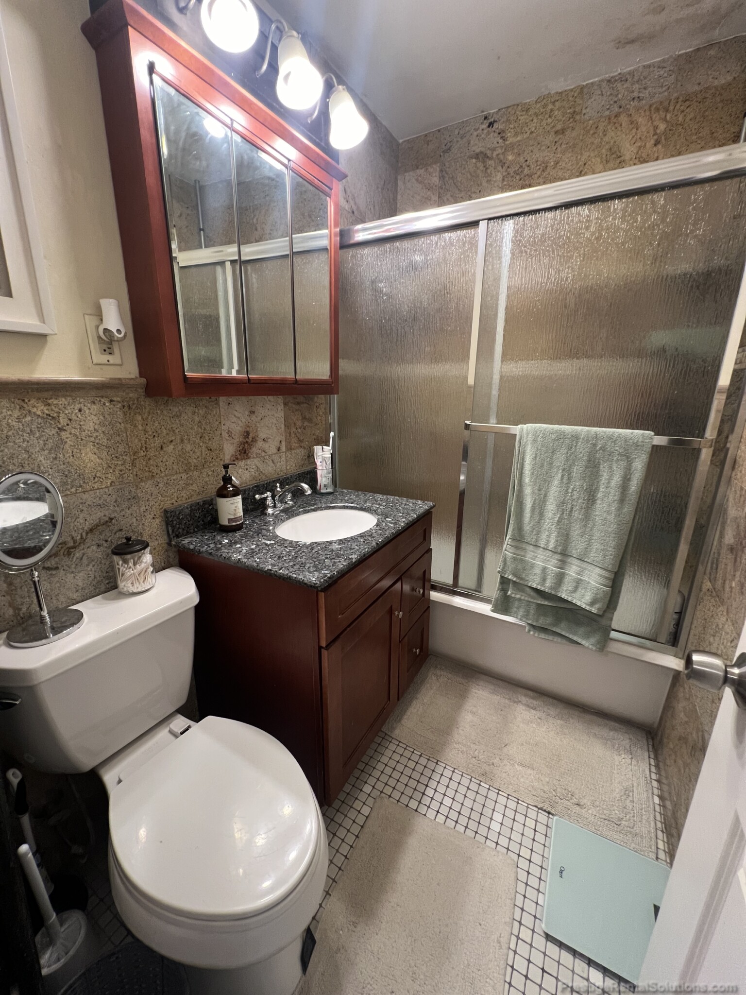 15 Lee St, Jamaica Plain